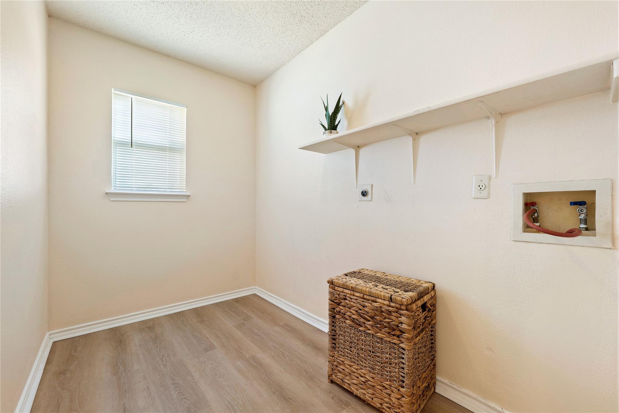 2600 Andres Way Property Photo 28