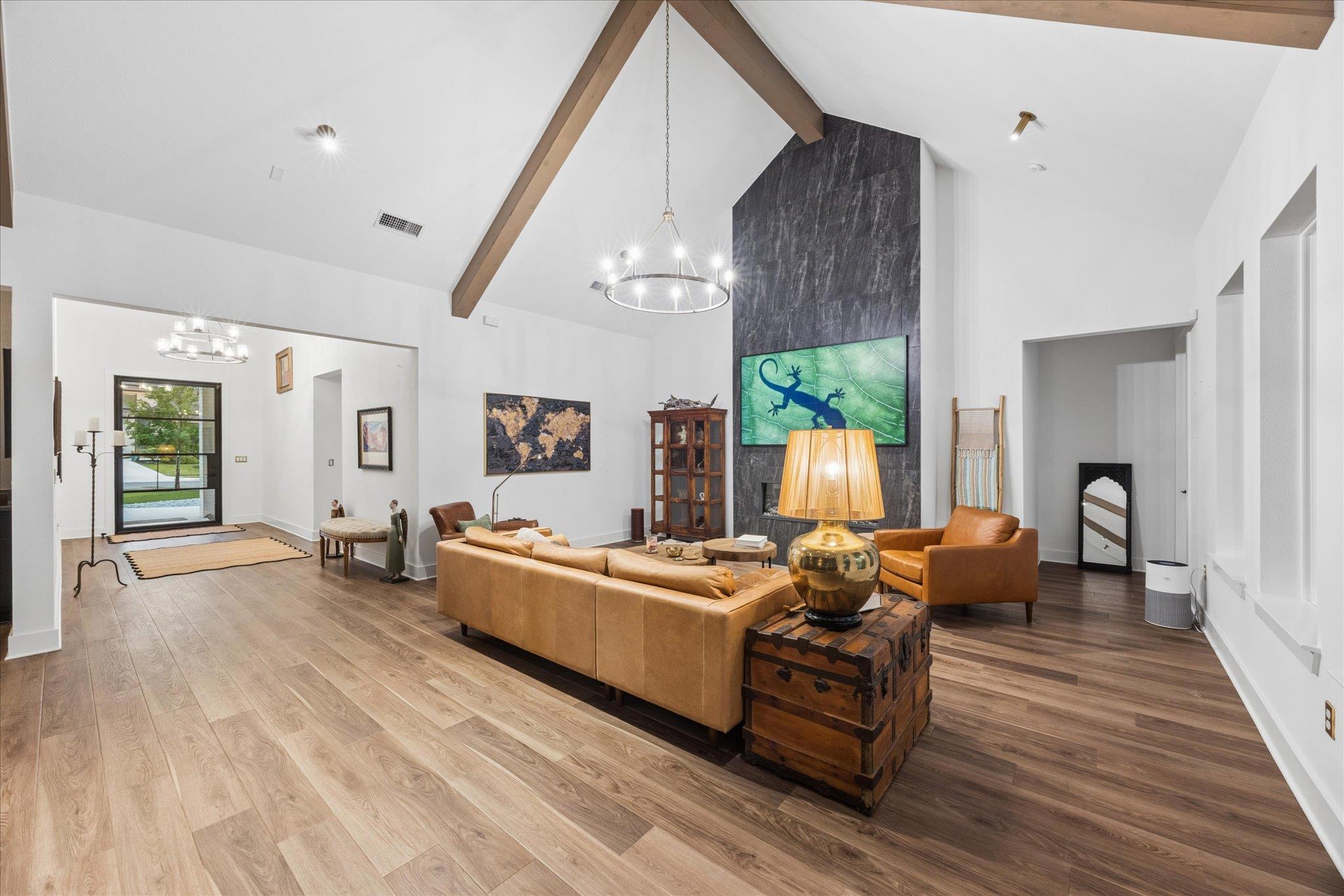 437 Trabuco Bnd Property Photo 5