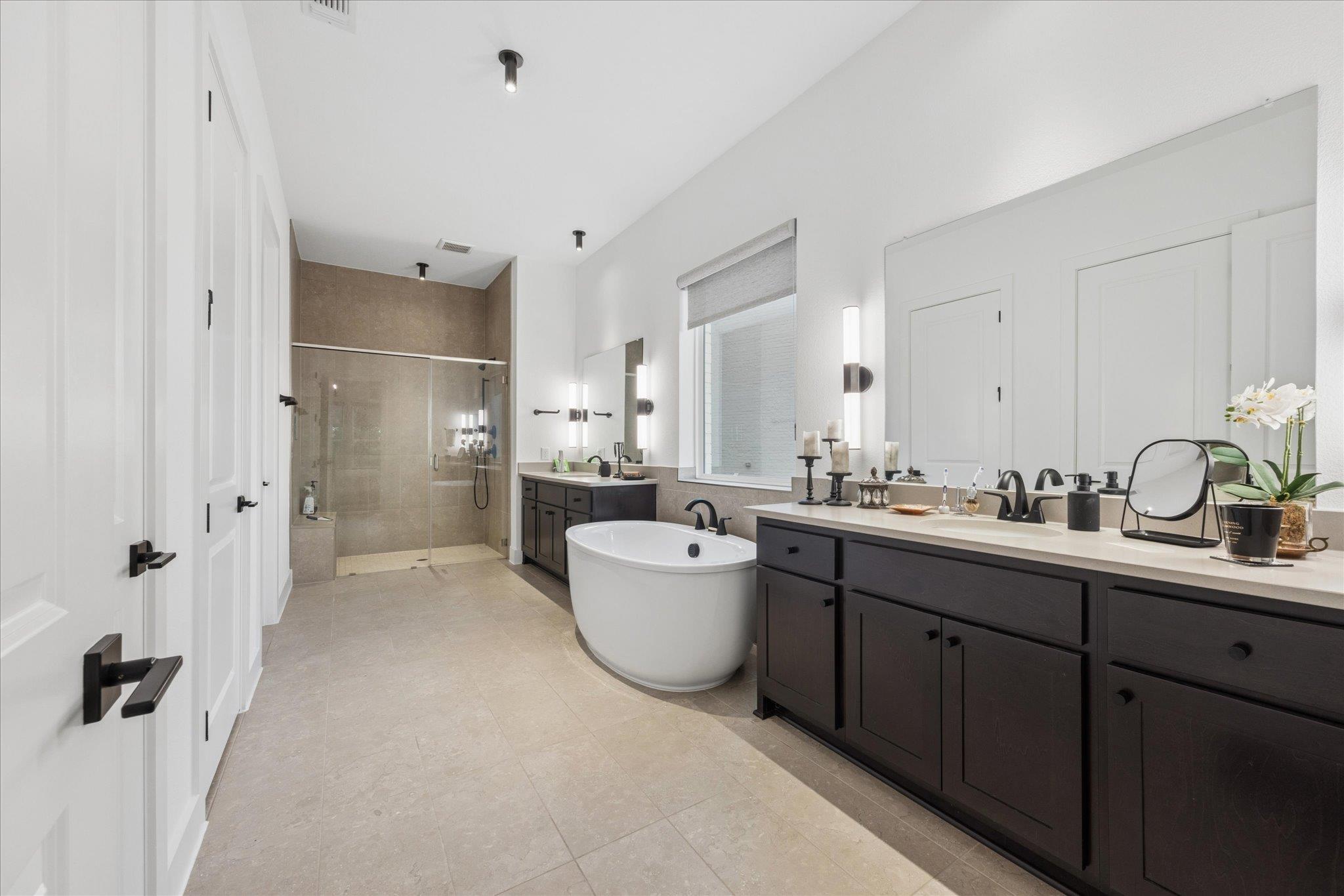 437 Trabuco Bnd Property Photo 18