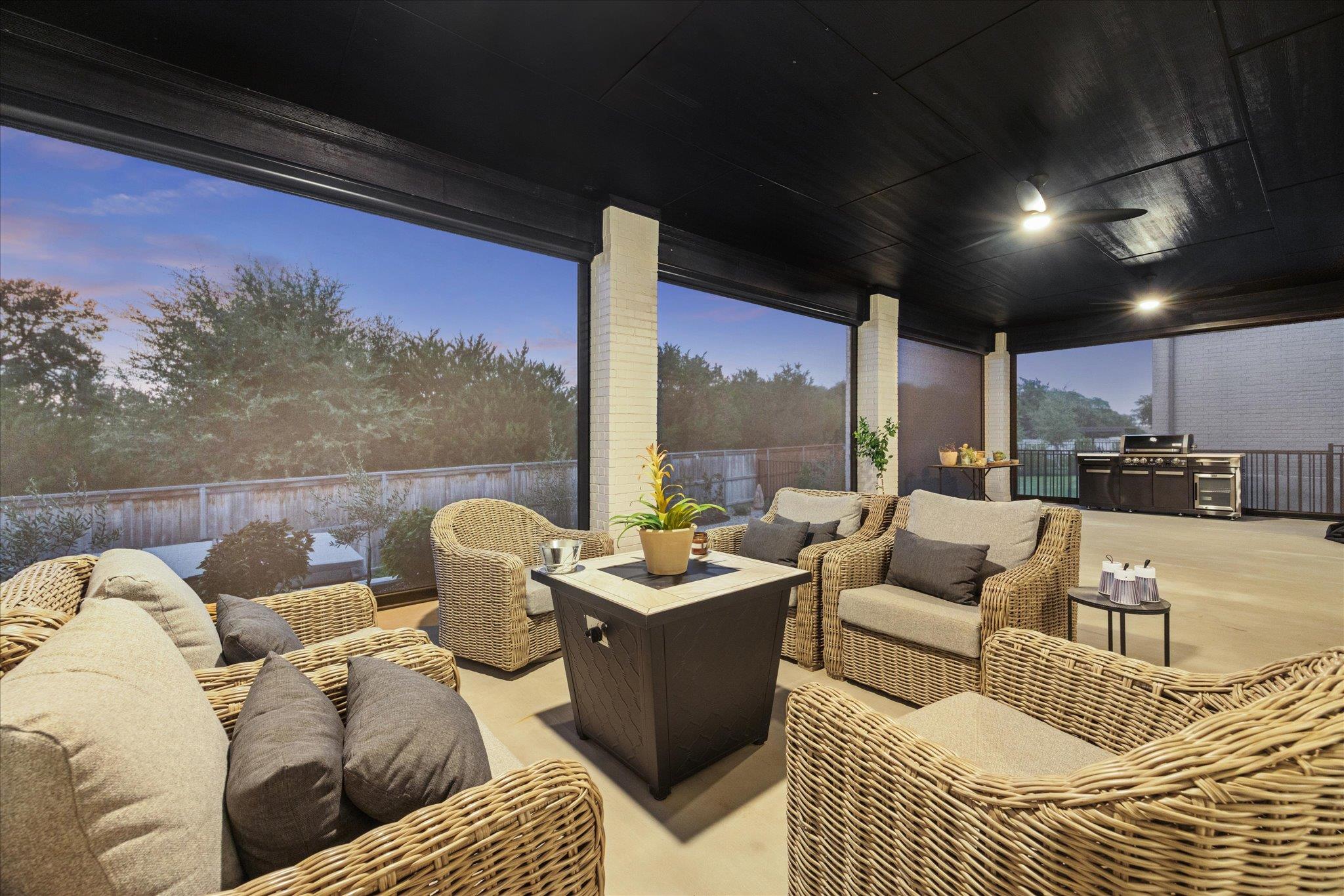 437 Trabuco Bnd Property Photo 26