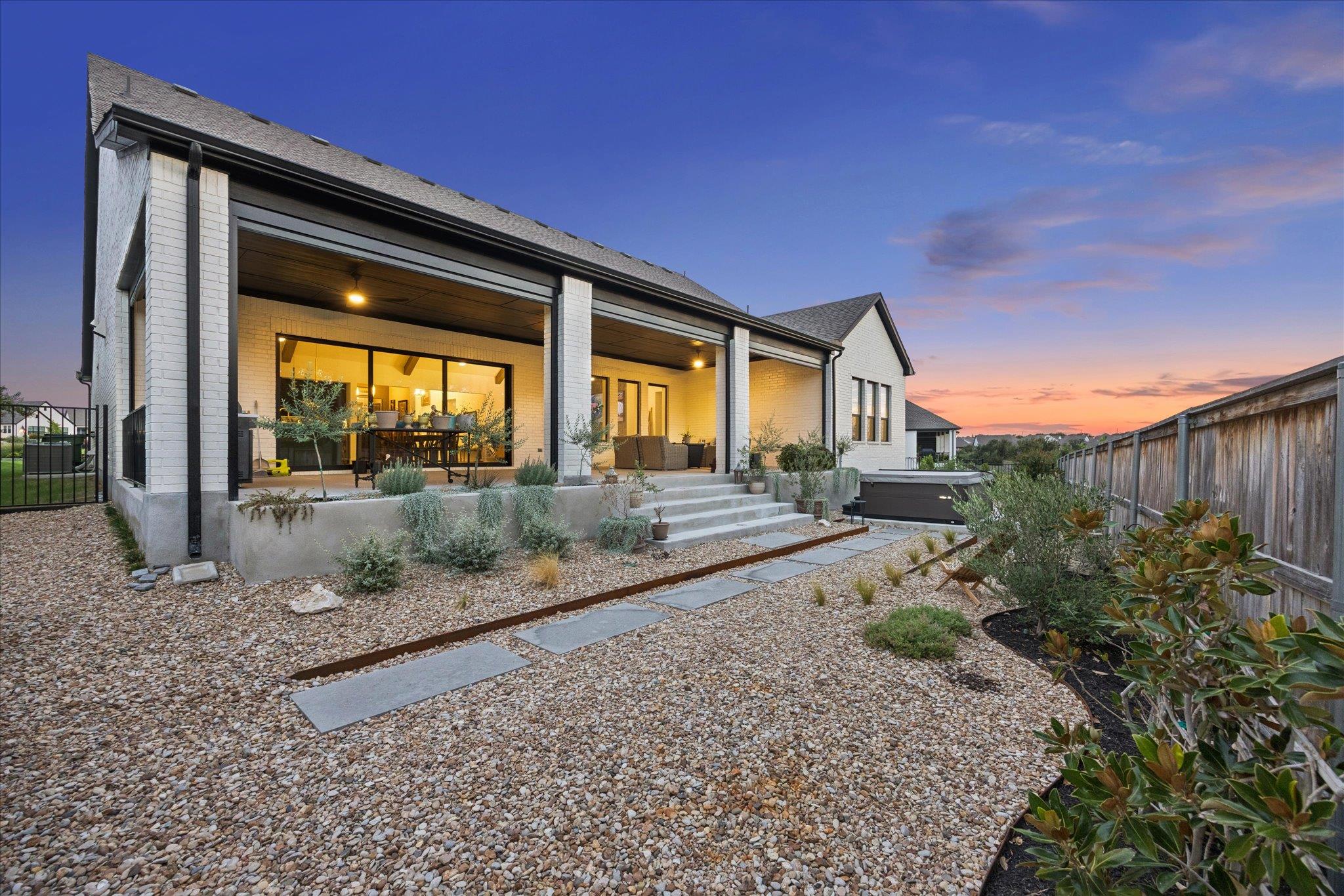 437 Trabuco Bnd Property Photo 28