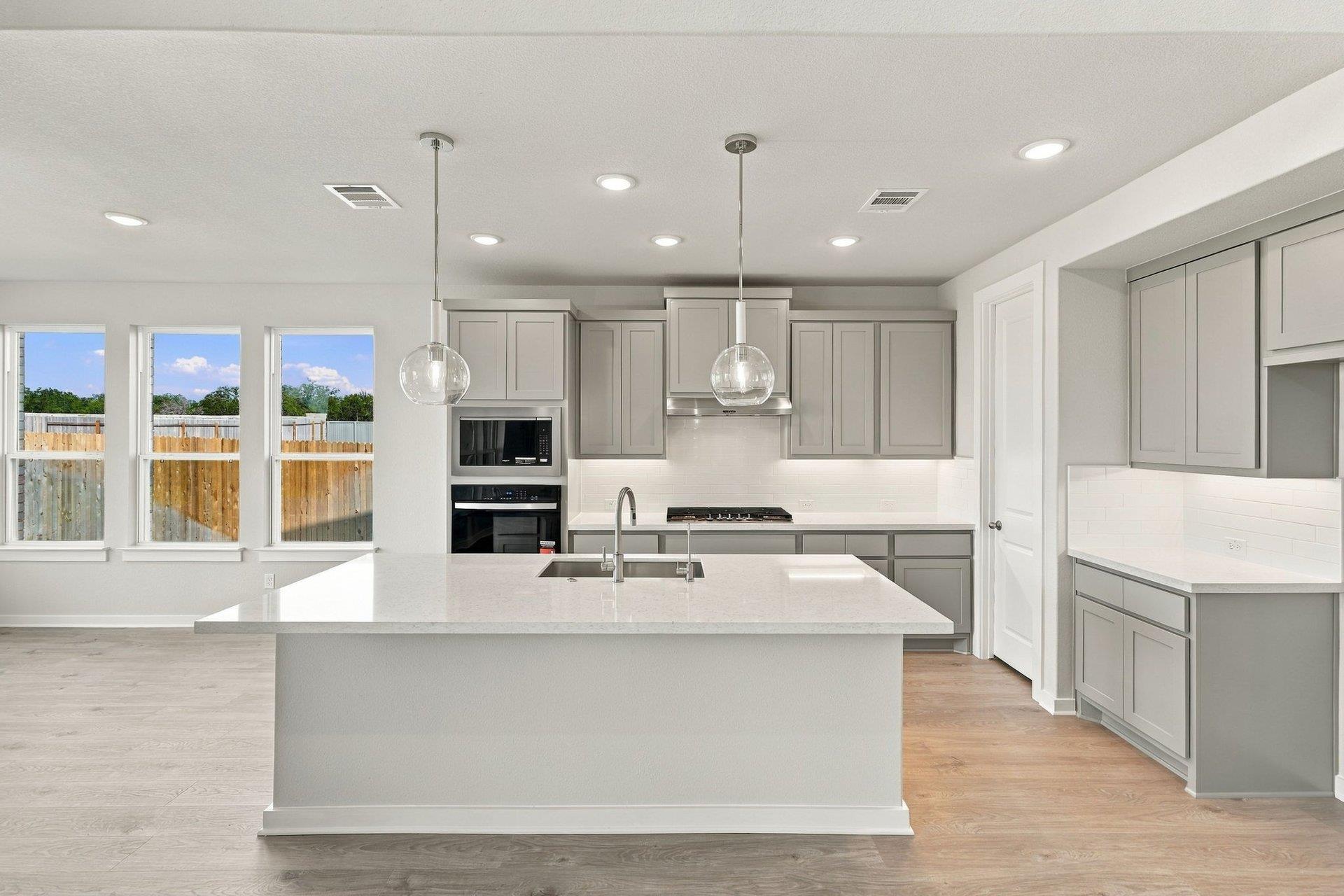 532 Los Aliso Ct Property Photo 9