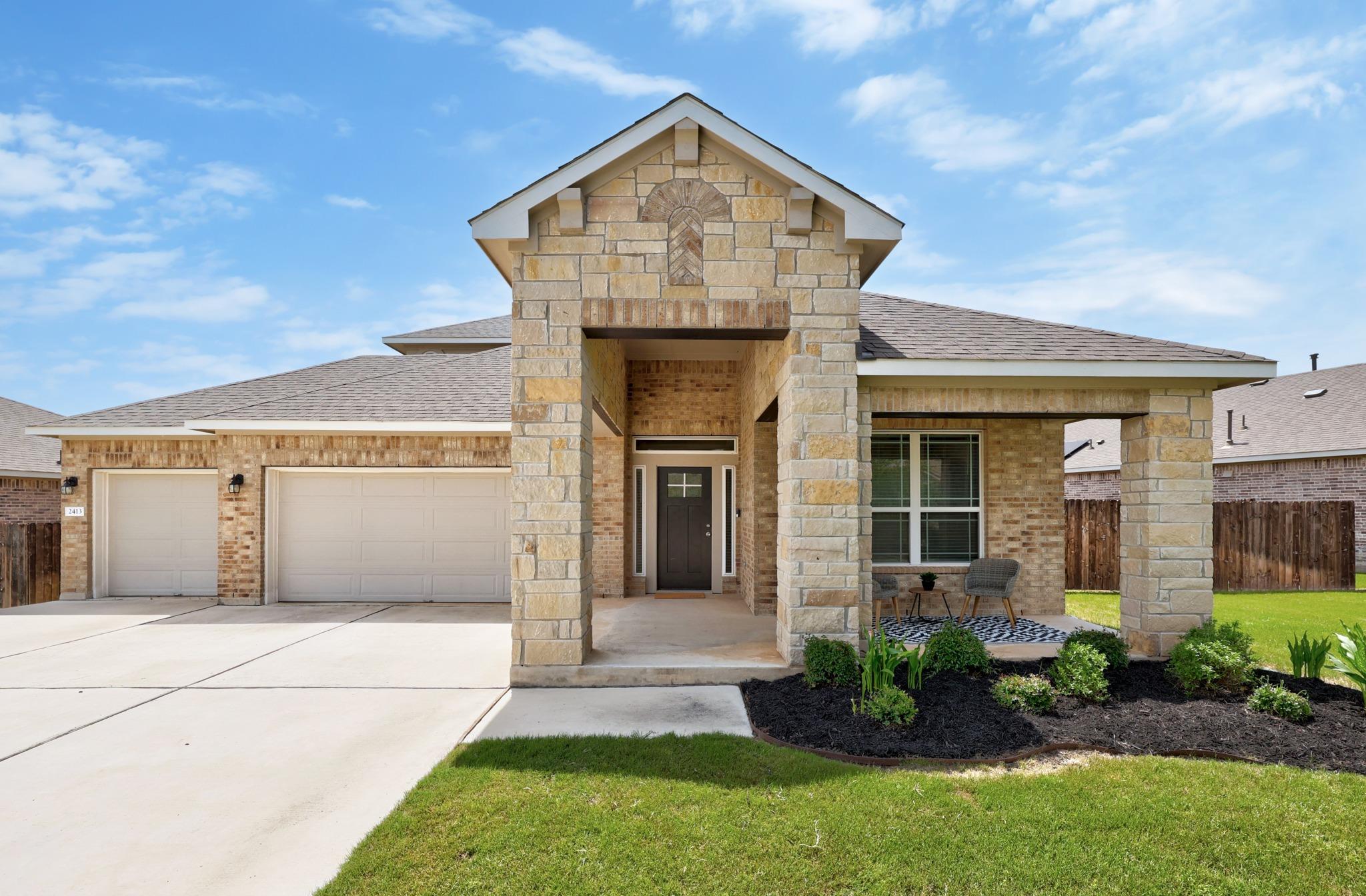 2413 Star Hill Ranch St Property Photo 3
