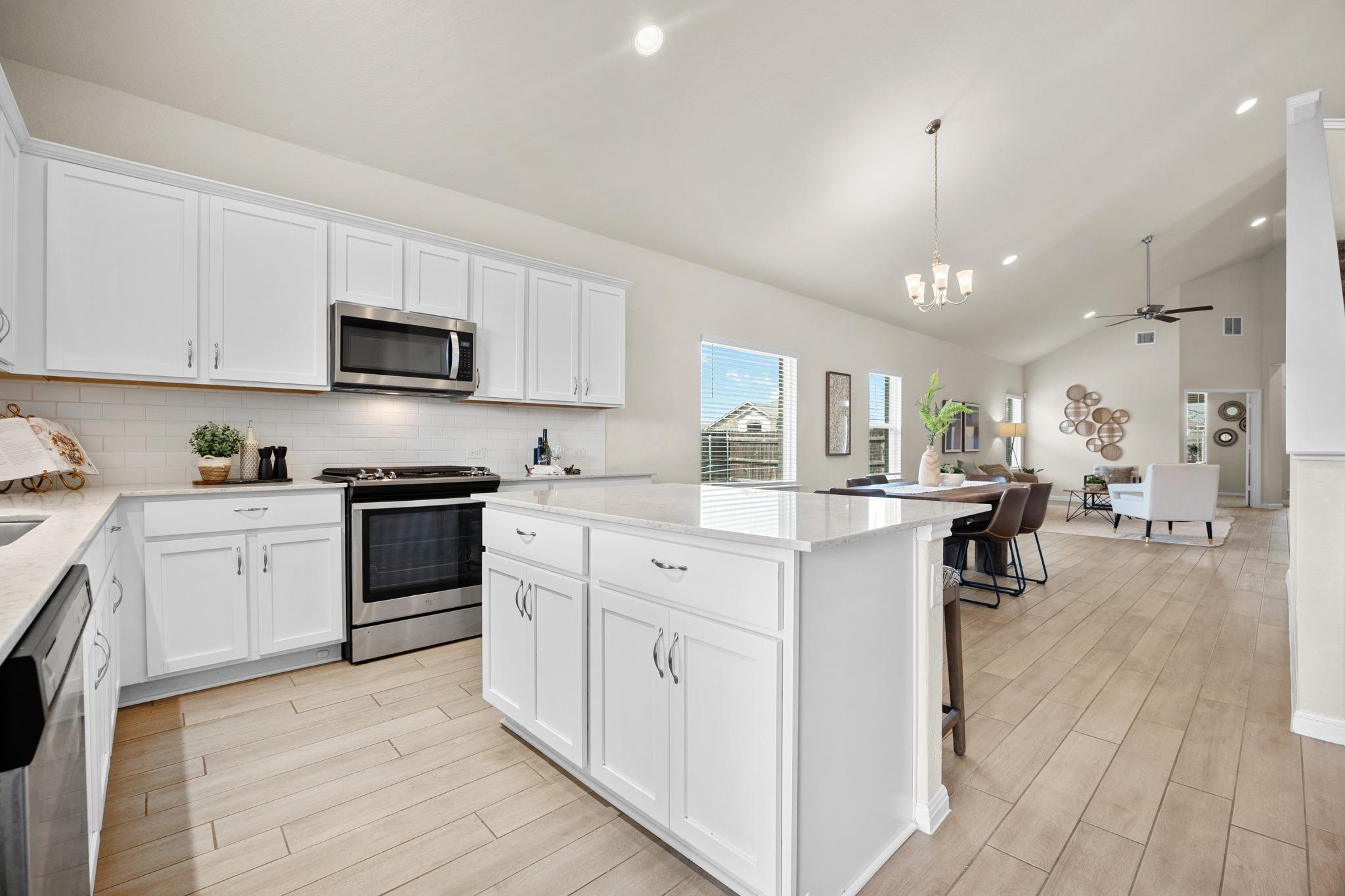 2413 Star Hill Ranch St Property Photo 17