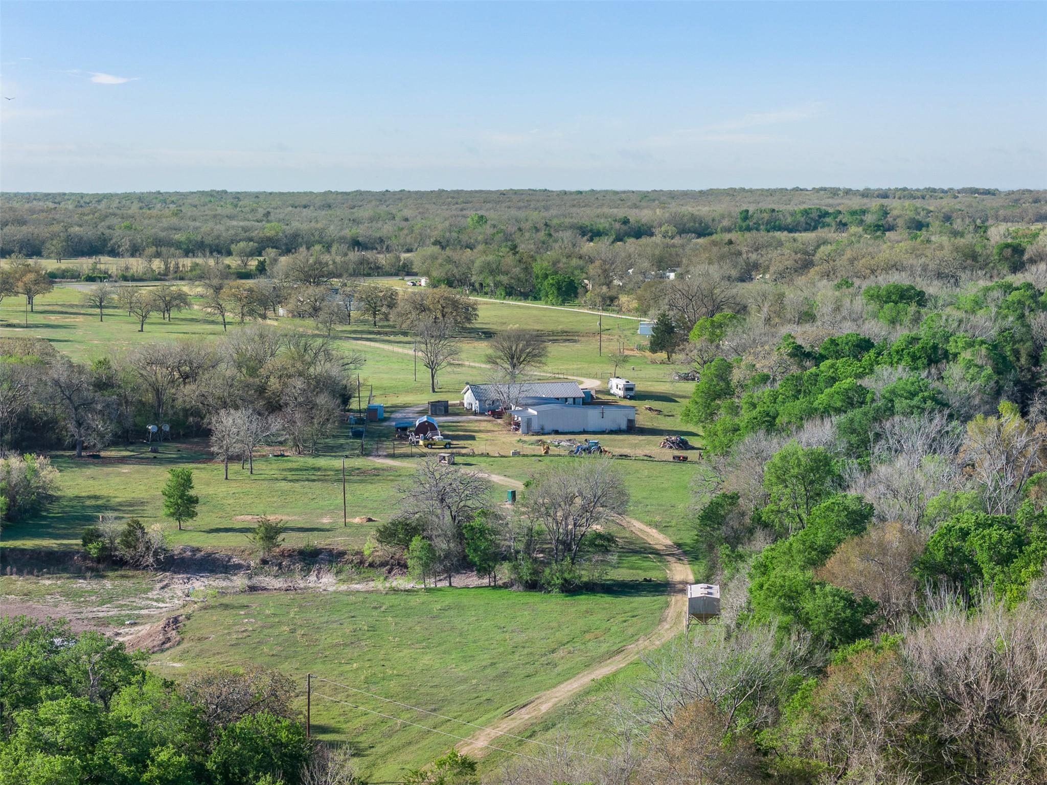 2313 E Us Highway 79 None Property Photo 1