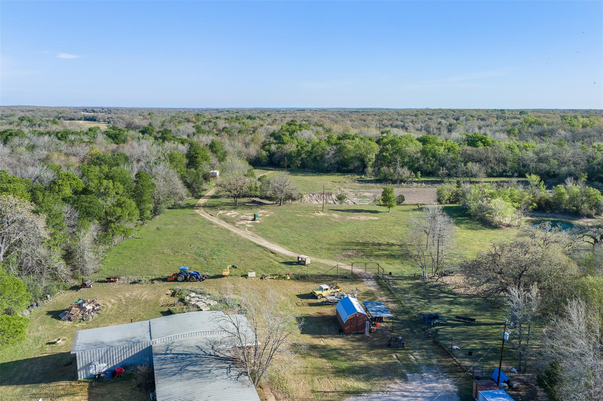 2313 E Us Highway 79 None Property Photo 13