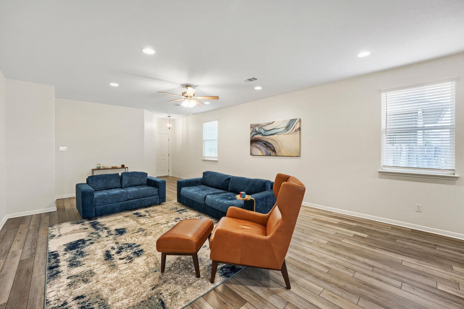 12104 Tolson Dr Property Photo 5
