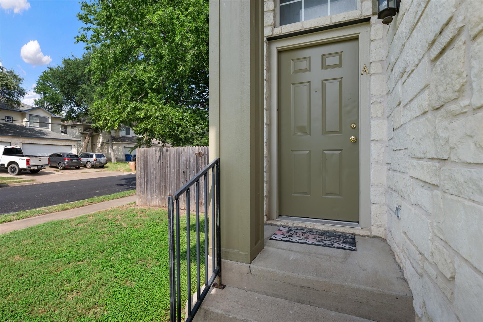 1720 Constantino Cir #a Property Photo 3