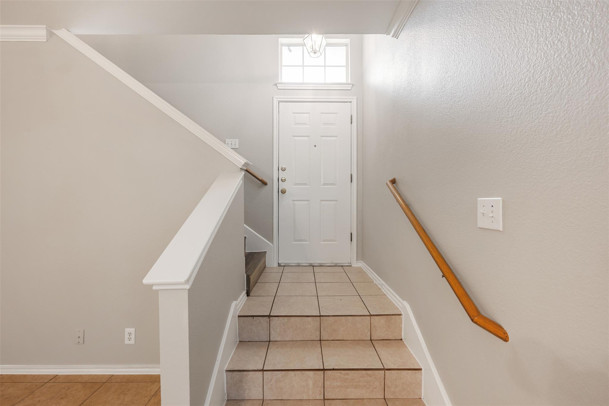 1720 Constantino Cir #a Property Photo 4