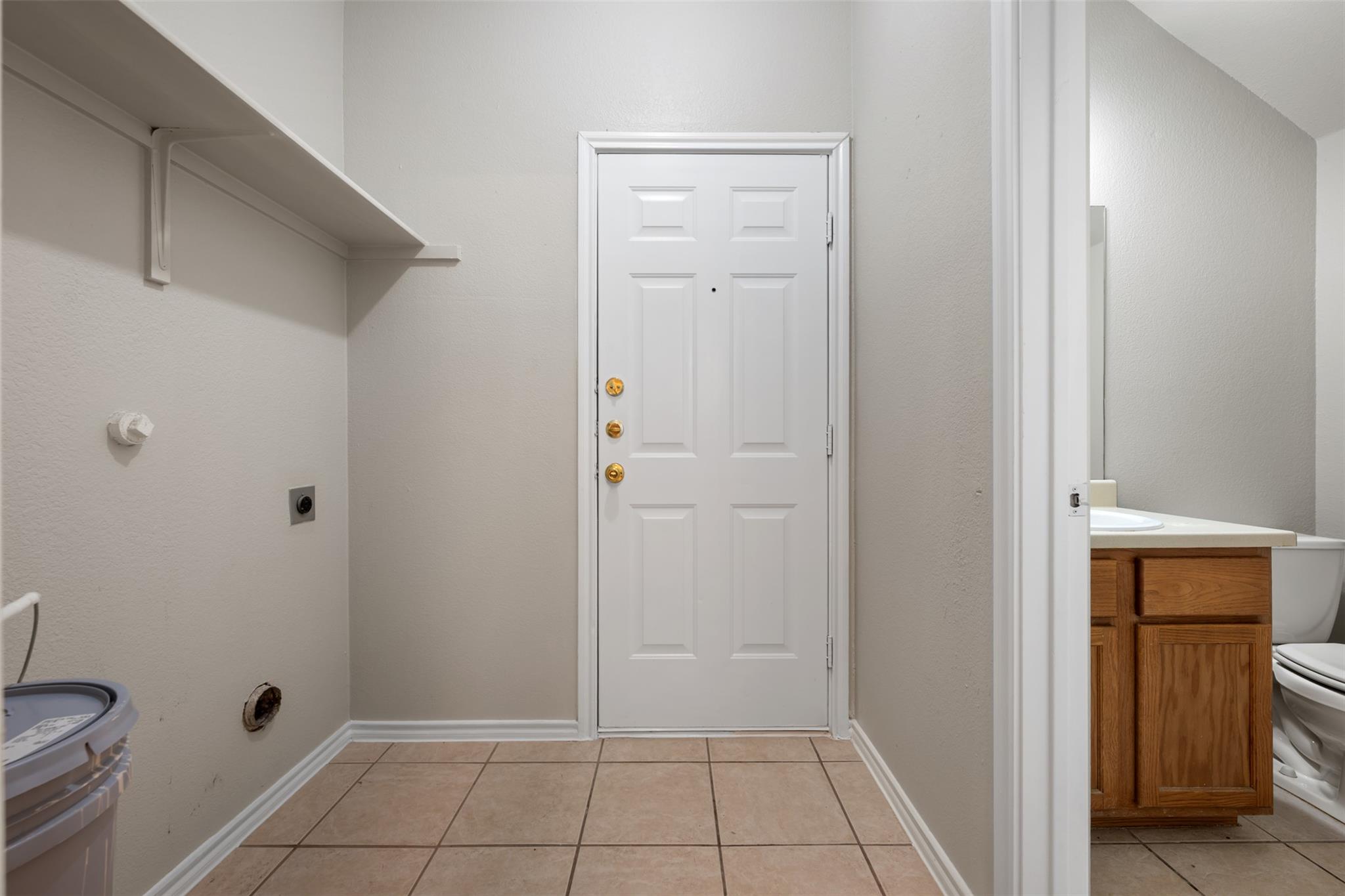 1720 Constantino Cir #a Property Photo 16