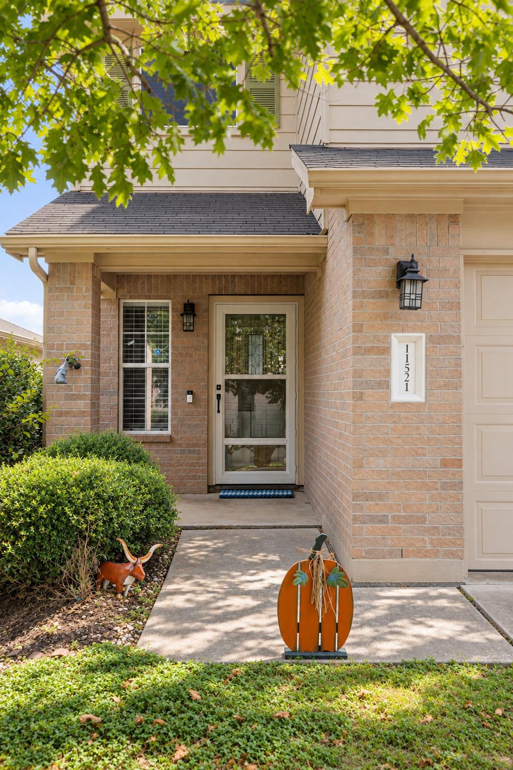 11521 Autumn Ash Dr Property Photo 4