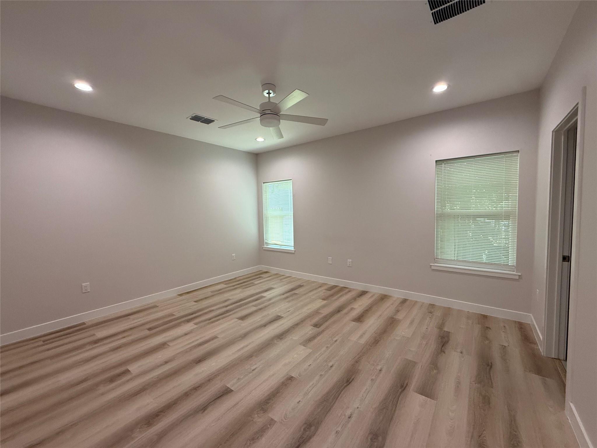 817 5th St Property Photo 14