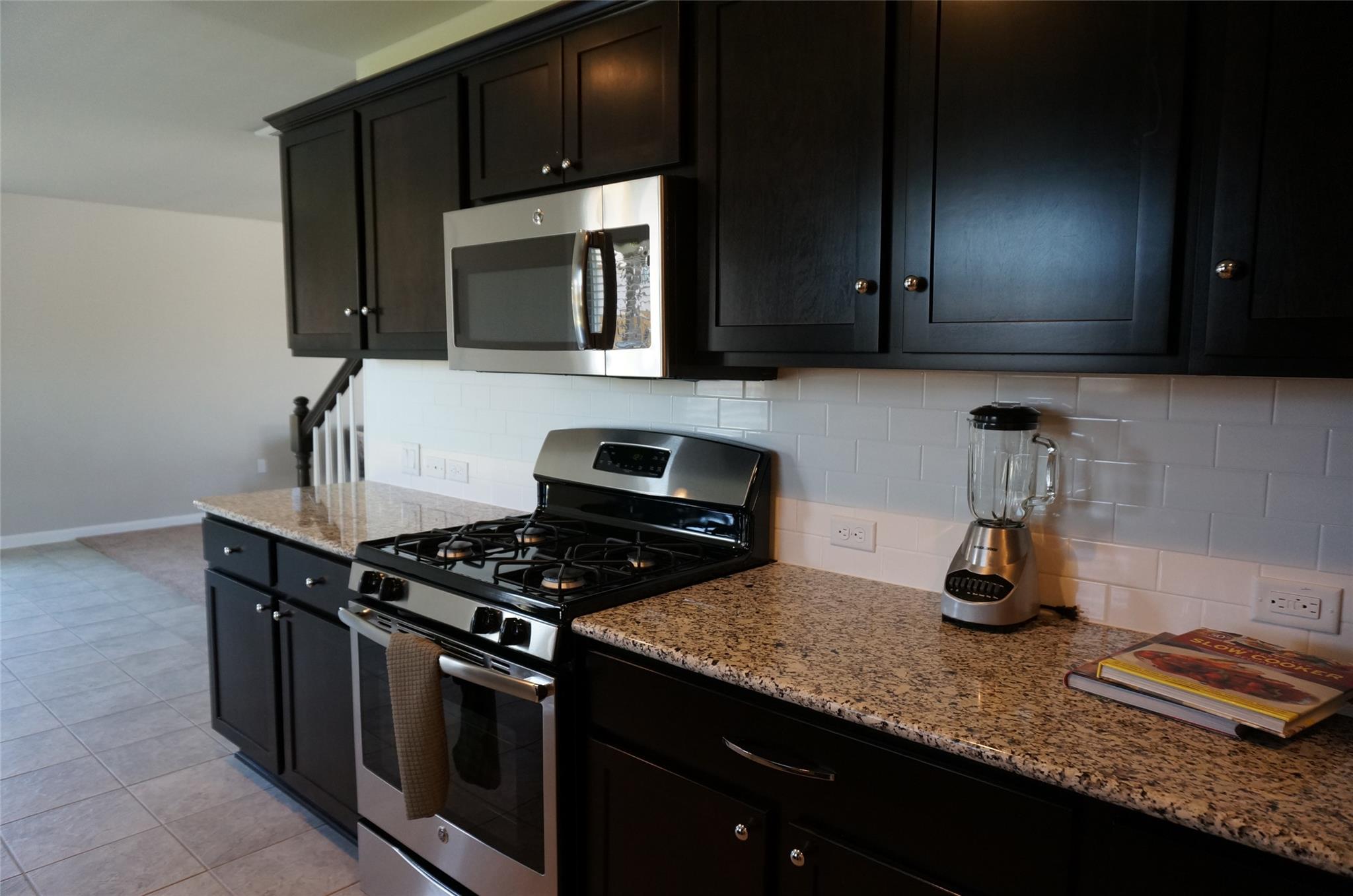 399 Langely None Property Photo 4