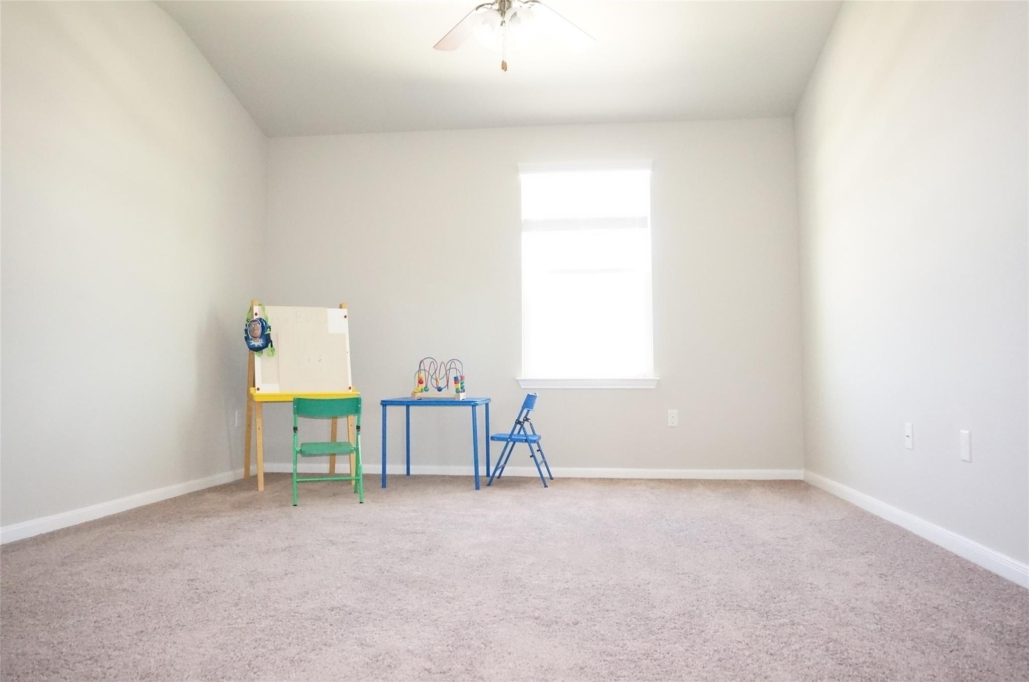 399 Langely None Property Photo 8