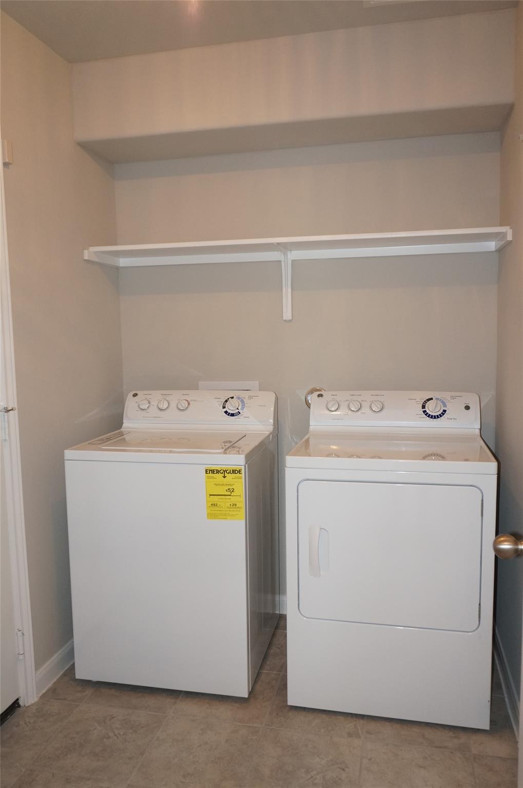 399 Langely None Property Photo 14