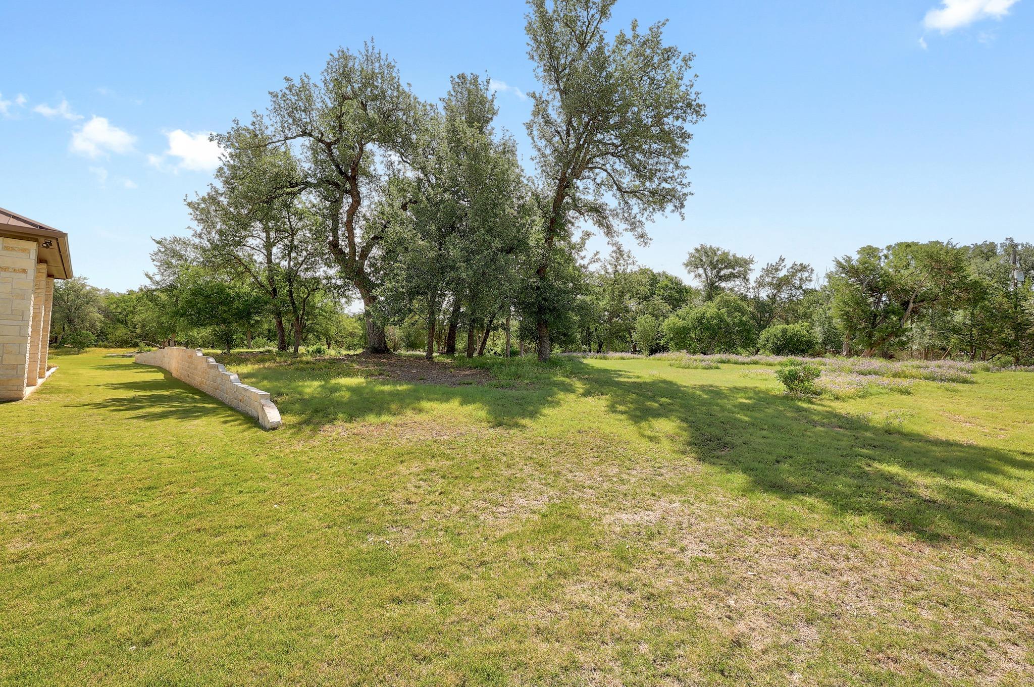105 Arrowhead Rd Property Photo 34