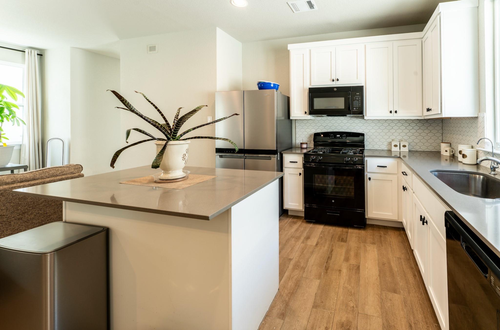 125 Fabion St Property Photo 5