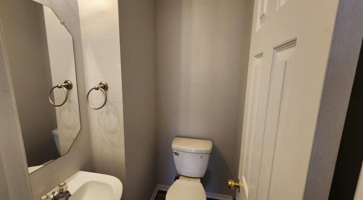 417 Jacky St Property Photo 8