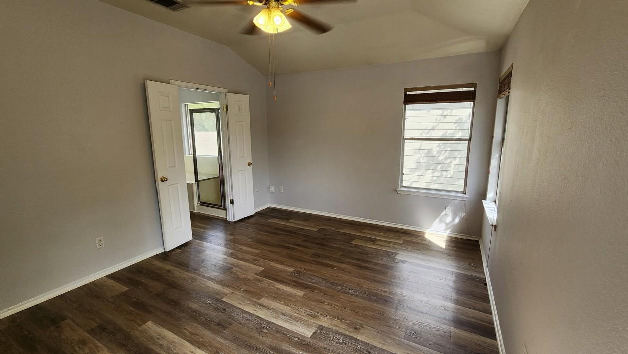 417 Jacky St Property Photo 15