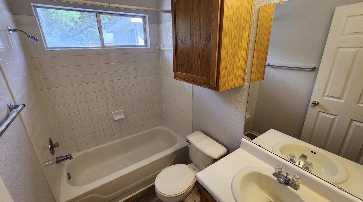 417 Jacky St Property Photo 16