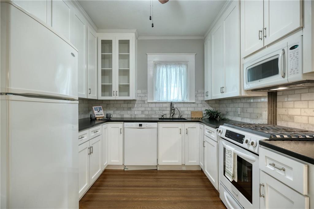815 E 31st St #a Property Photo 8