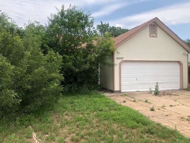16507 Edgemere Dr Property Photo 1