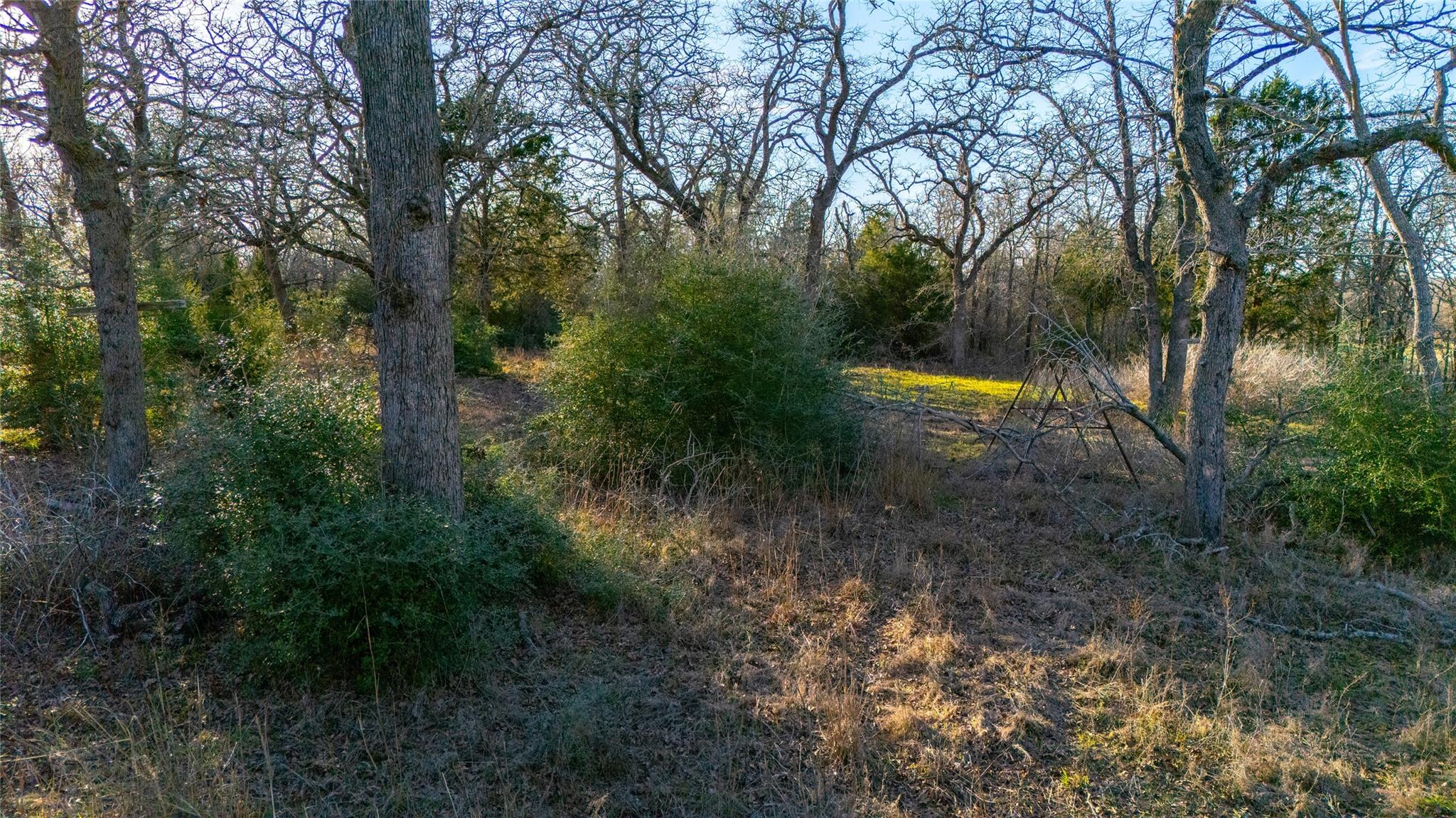 763 N County Line Rd Property Photo 7