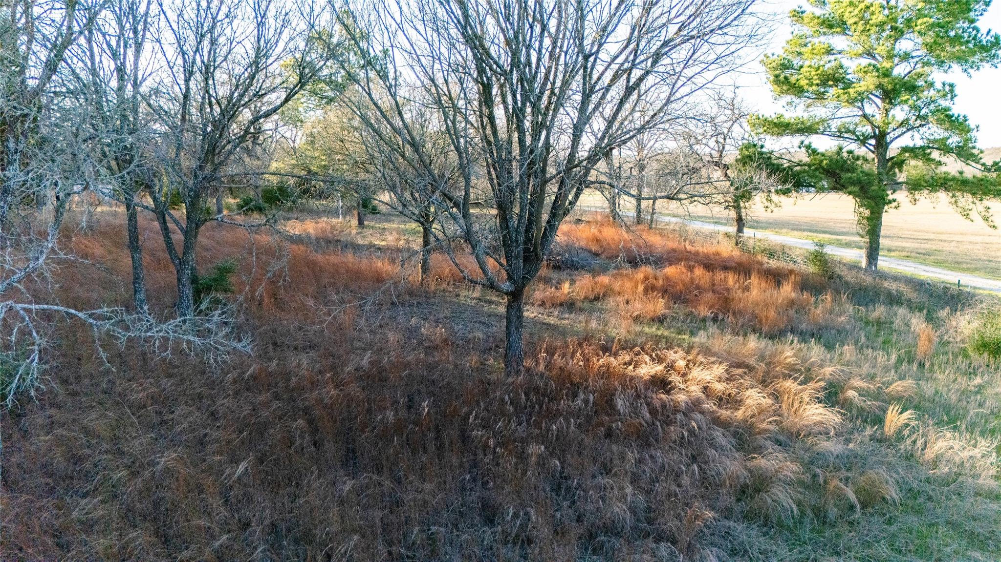 763 N County Line Rd Property Photo 10