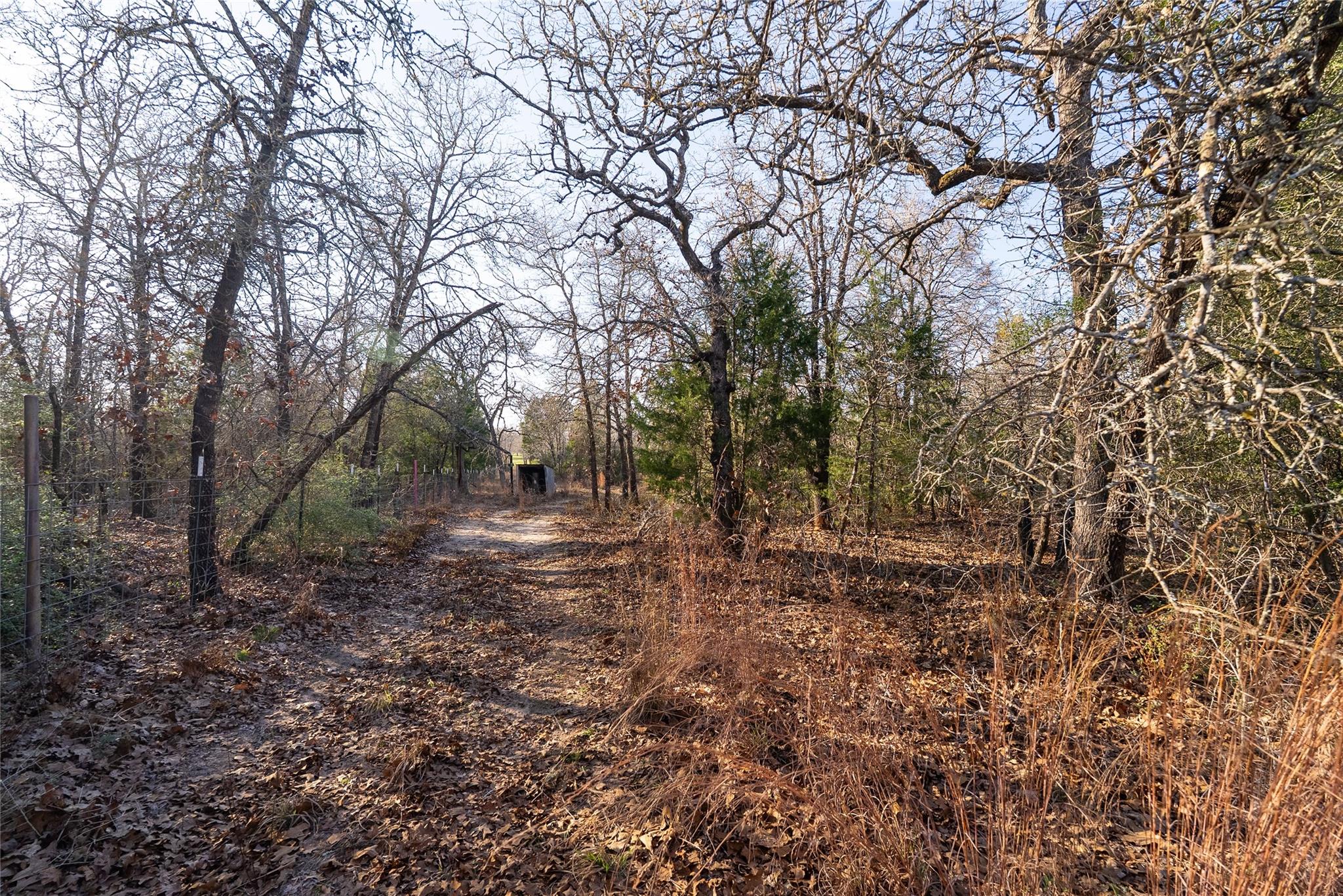 763 N County Line Rd Property Photo 16