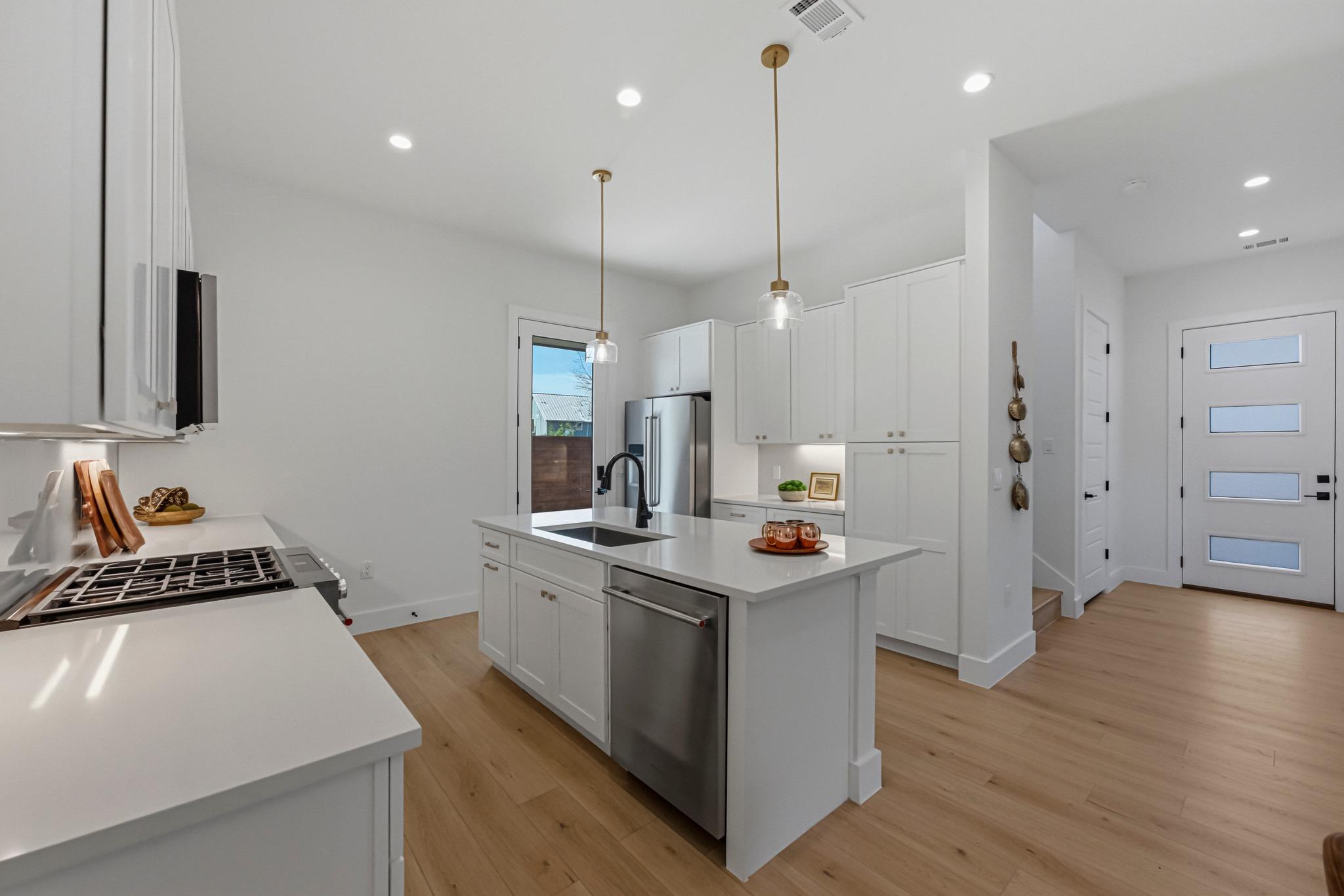 909 Calle Limon None #1 Property Photo 8