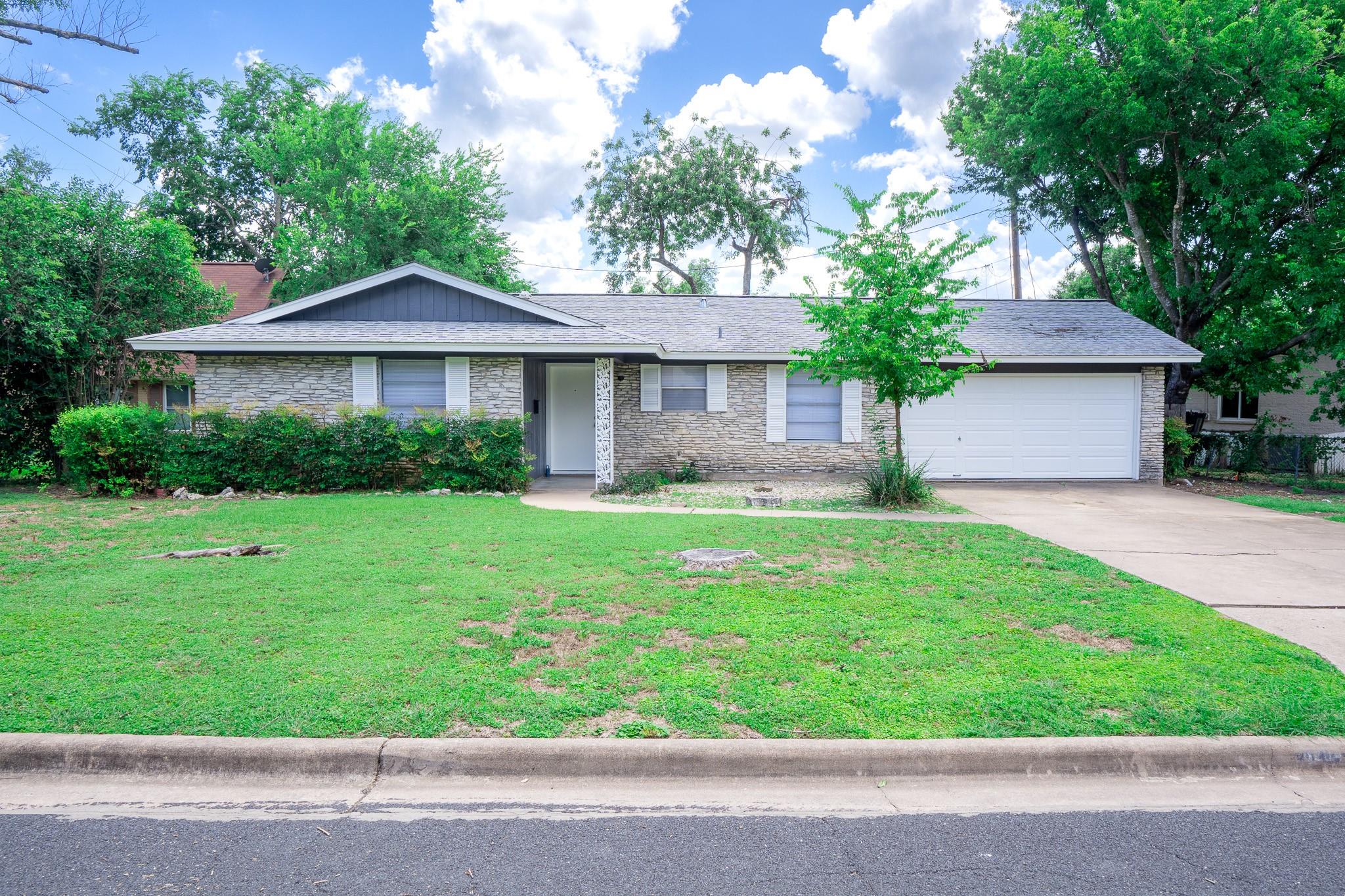 8204 Easter Cv Property Photo 2