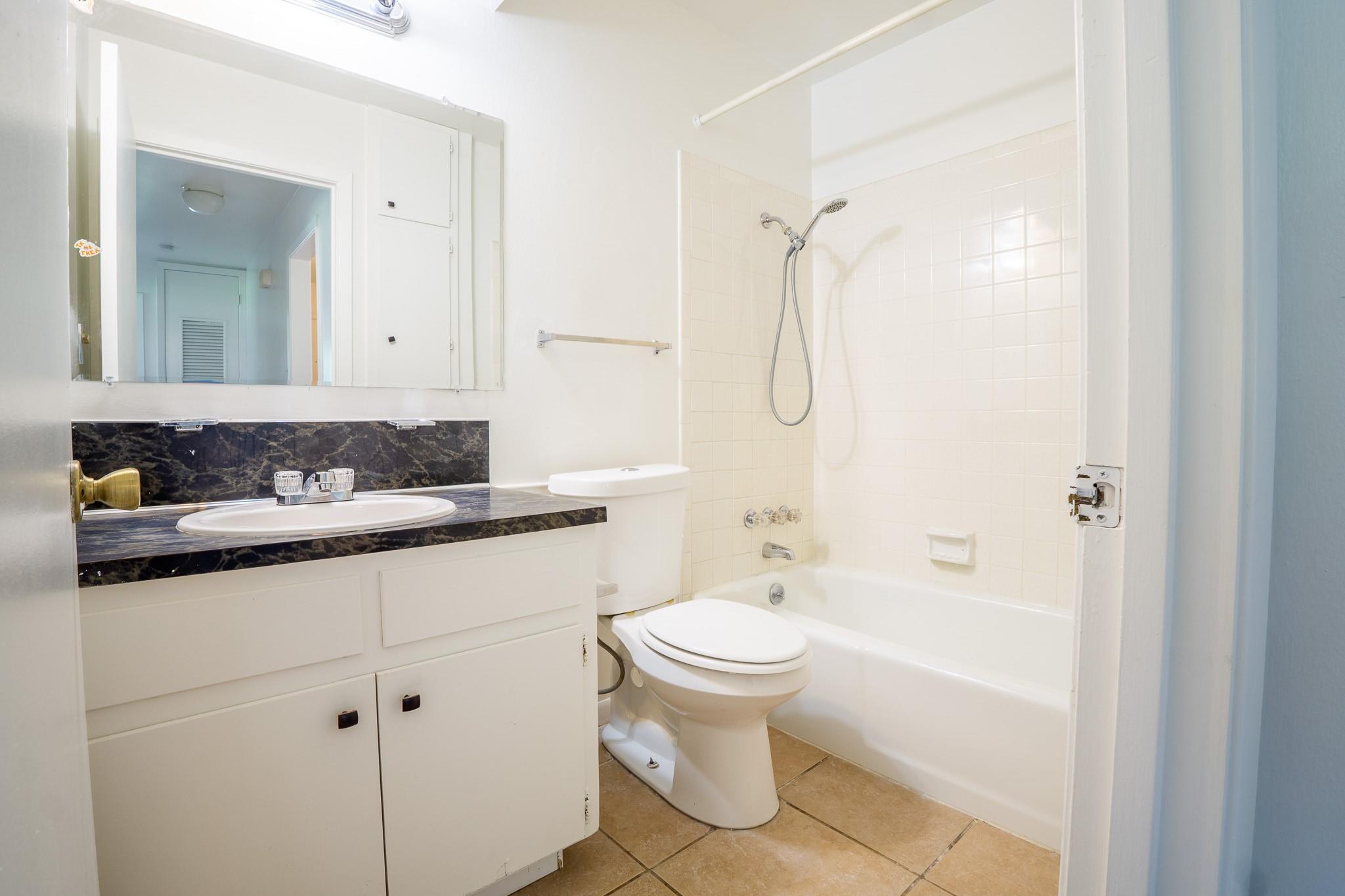 8204 Easter Cv Property Photo 4