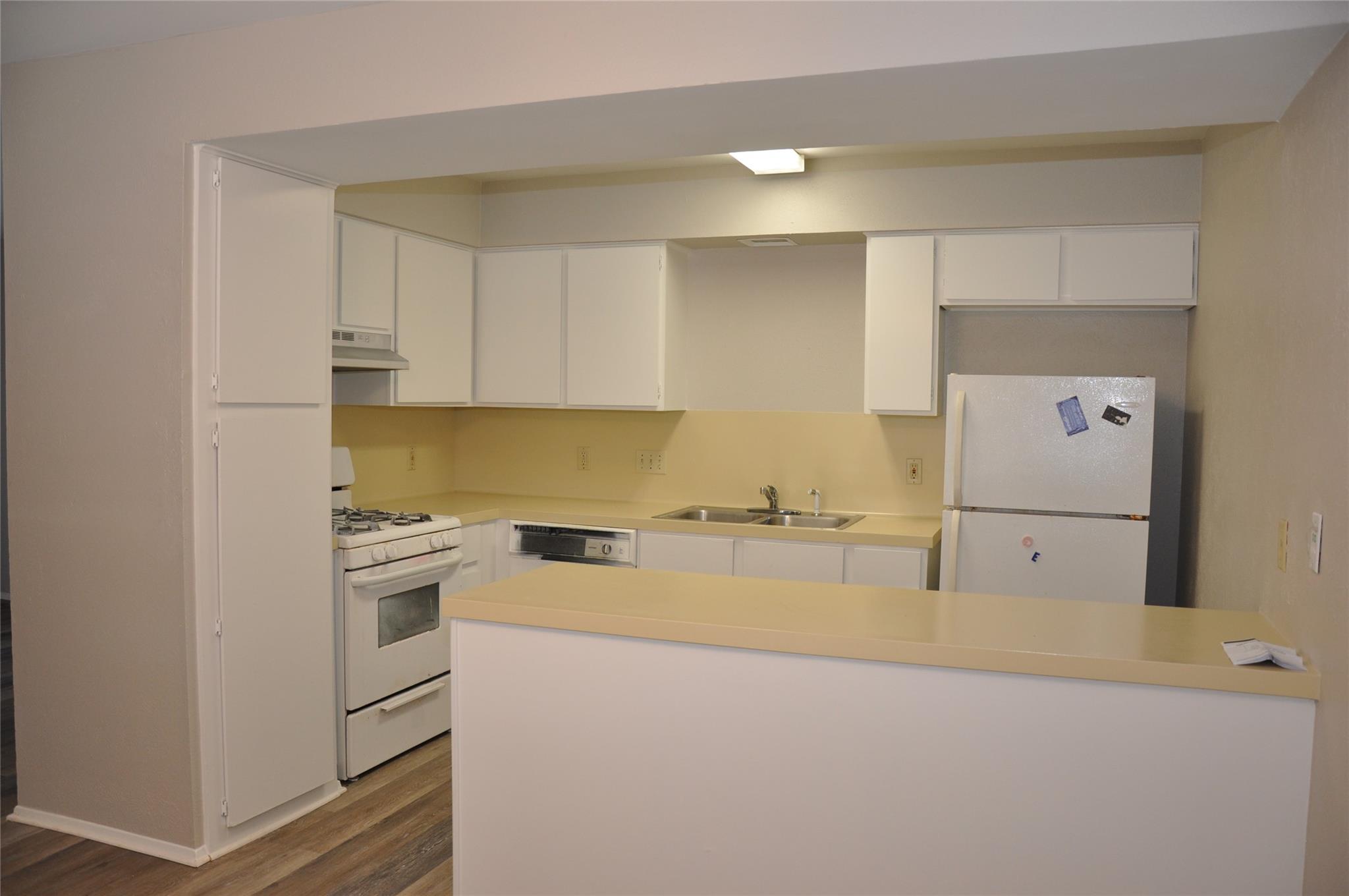 10810 Topperwein Dr #a Property Photo 2
