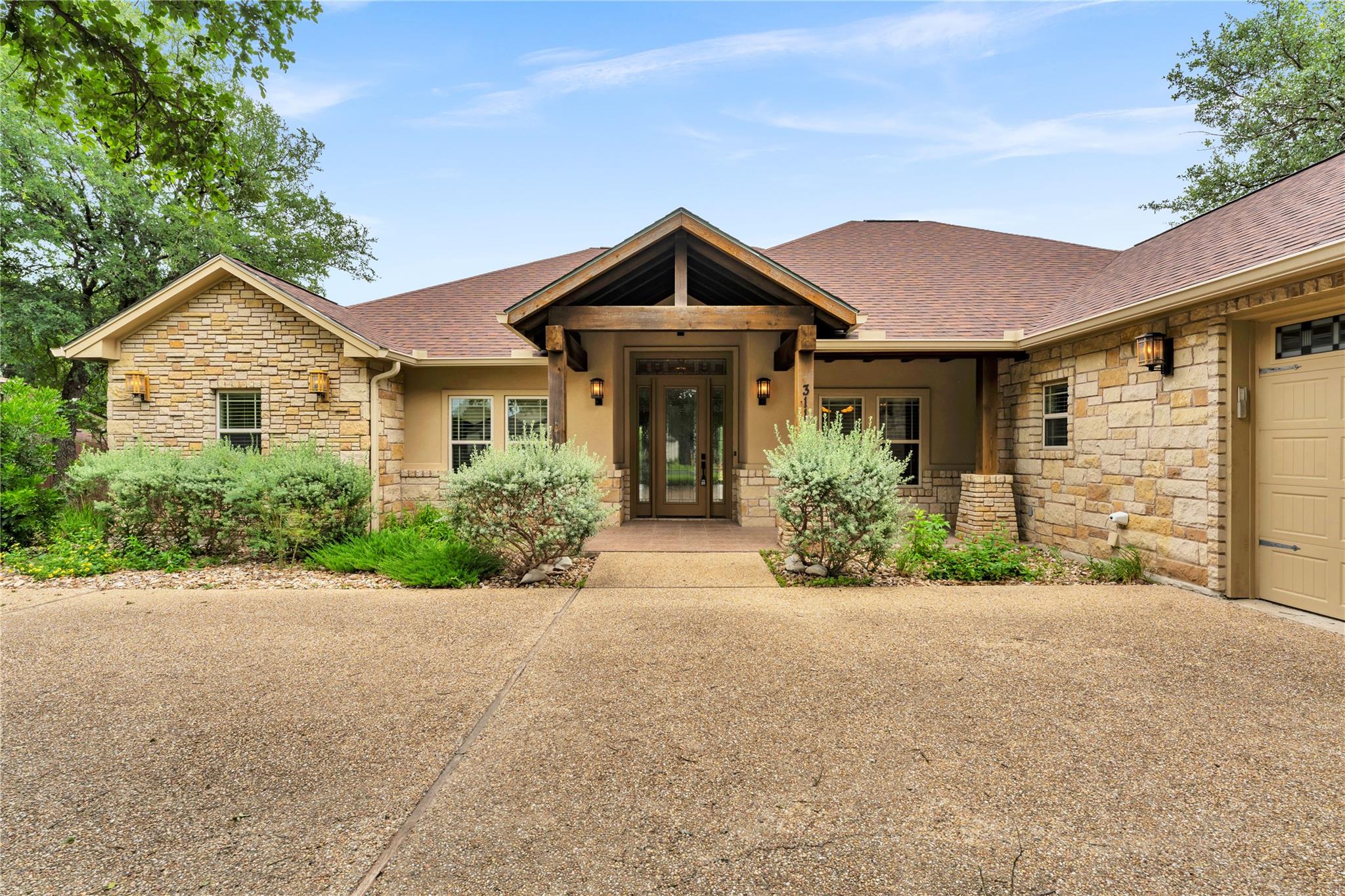 311 Yellow Ribbon Trl Property Photo 2
