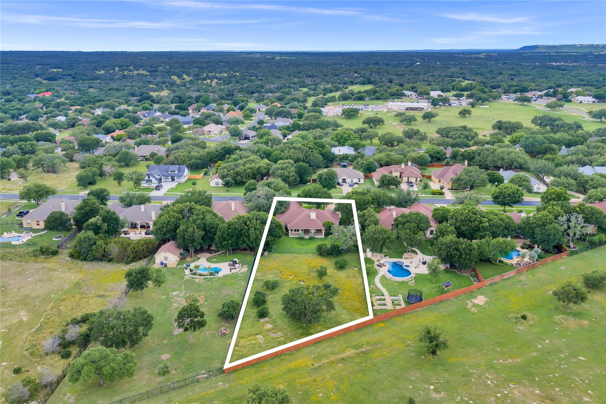 311 Yellow Ribbon Trl Property Photo 5