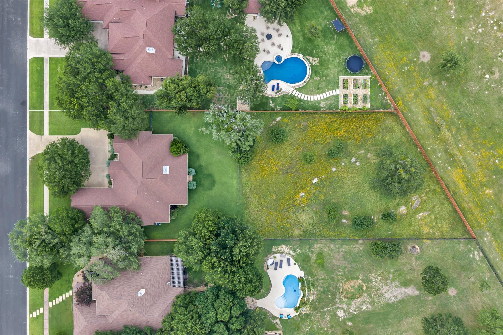 311 Yellow Ribbon Trl Property Photo 6