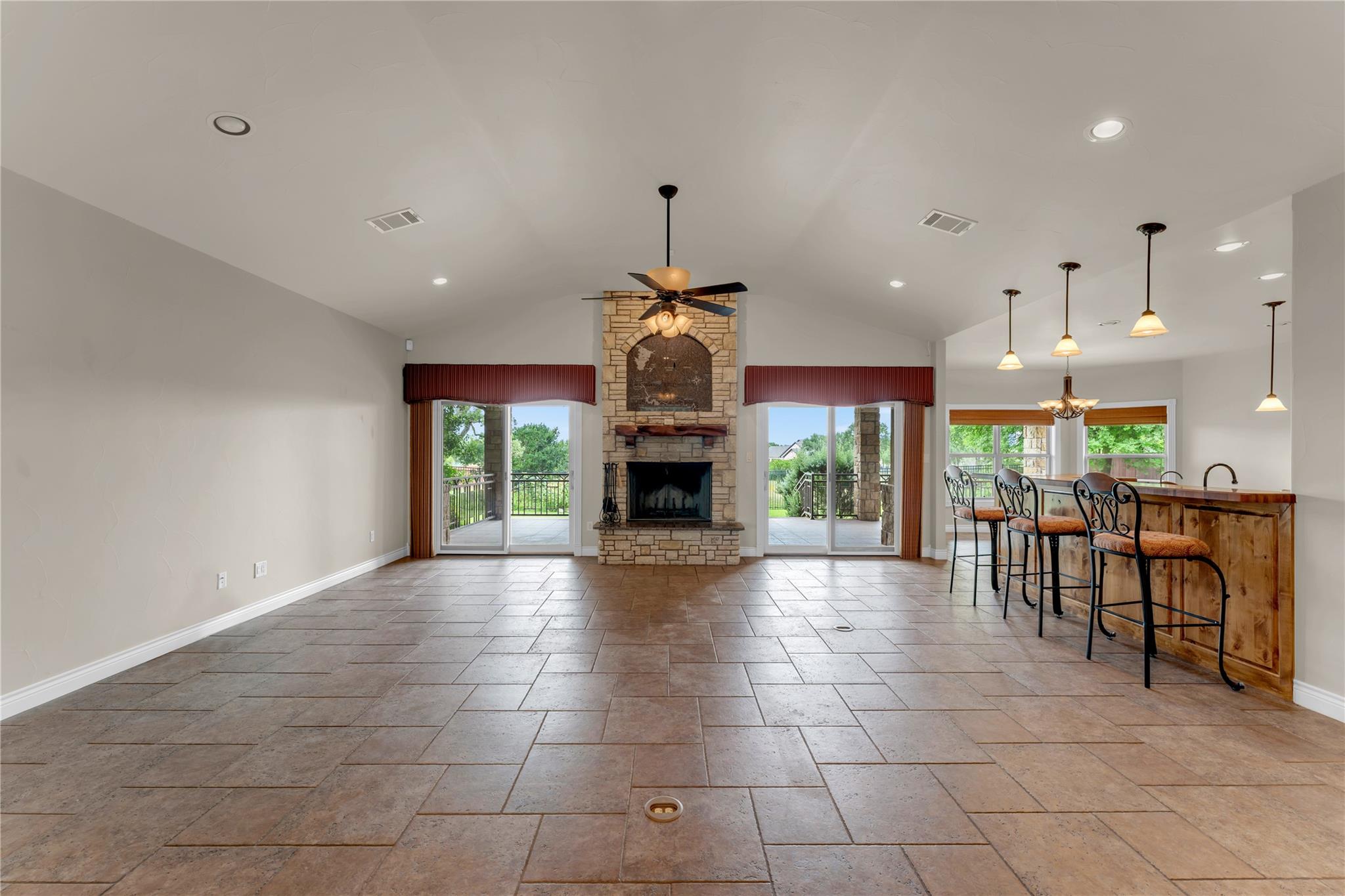 311 Yellow Ribbon Trl Property Photo 7