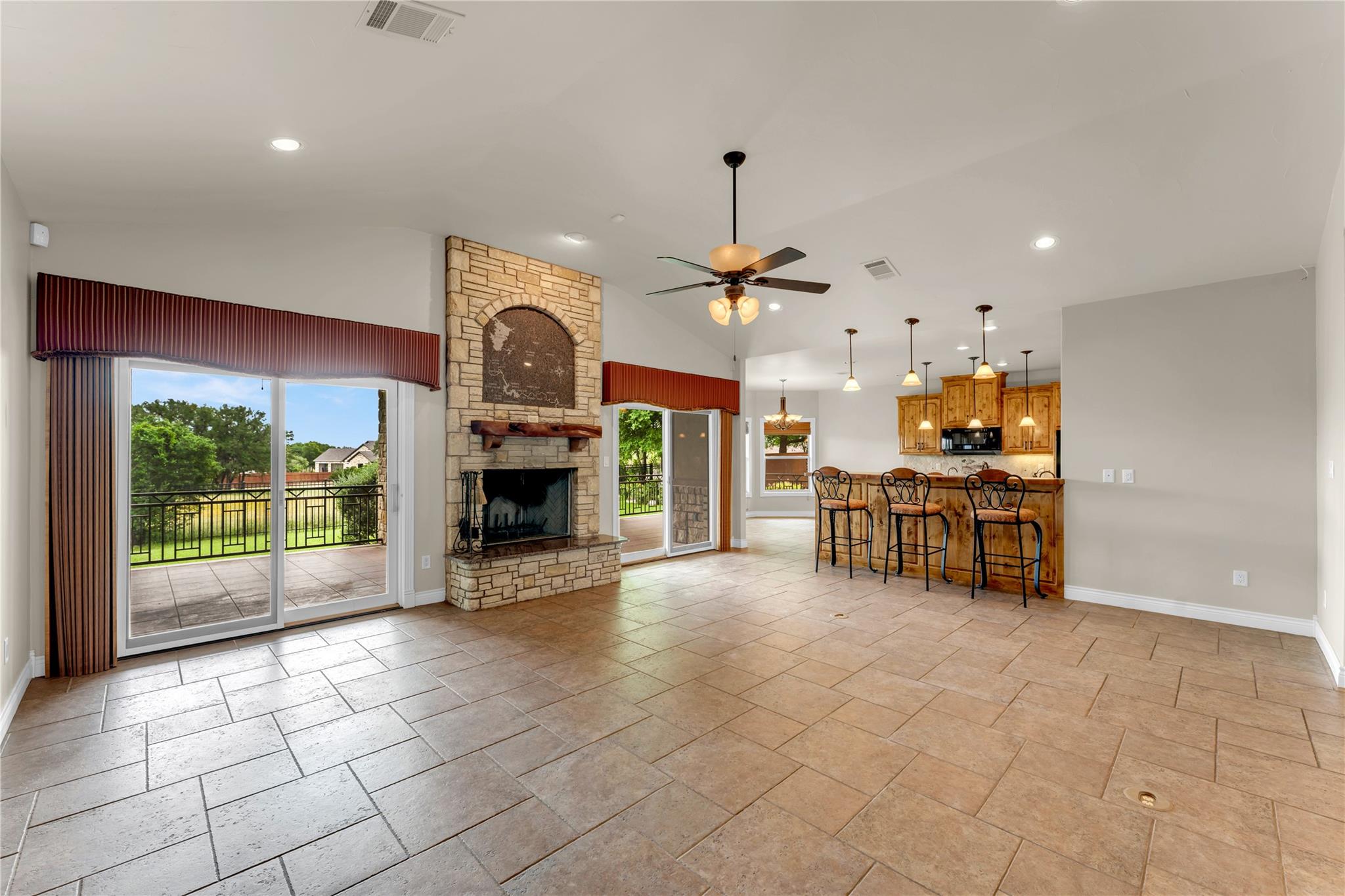 311 Yellow Ribbon Trl Property Photo 9