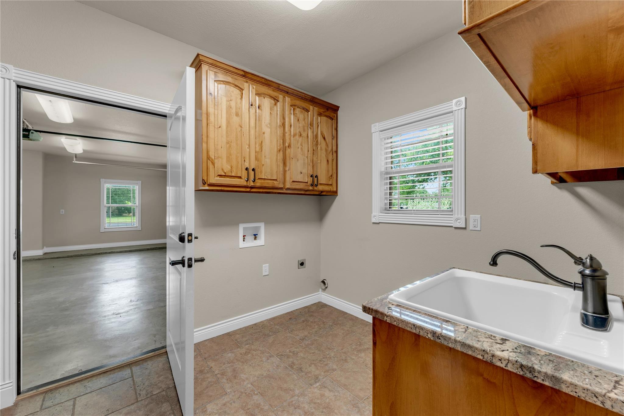 311 Yellow Ribbon Trl Property Photo 32