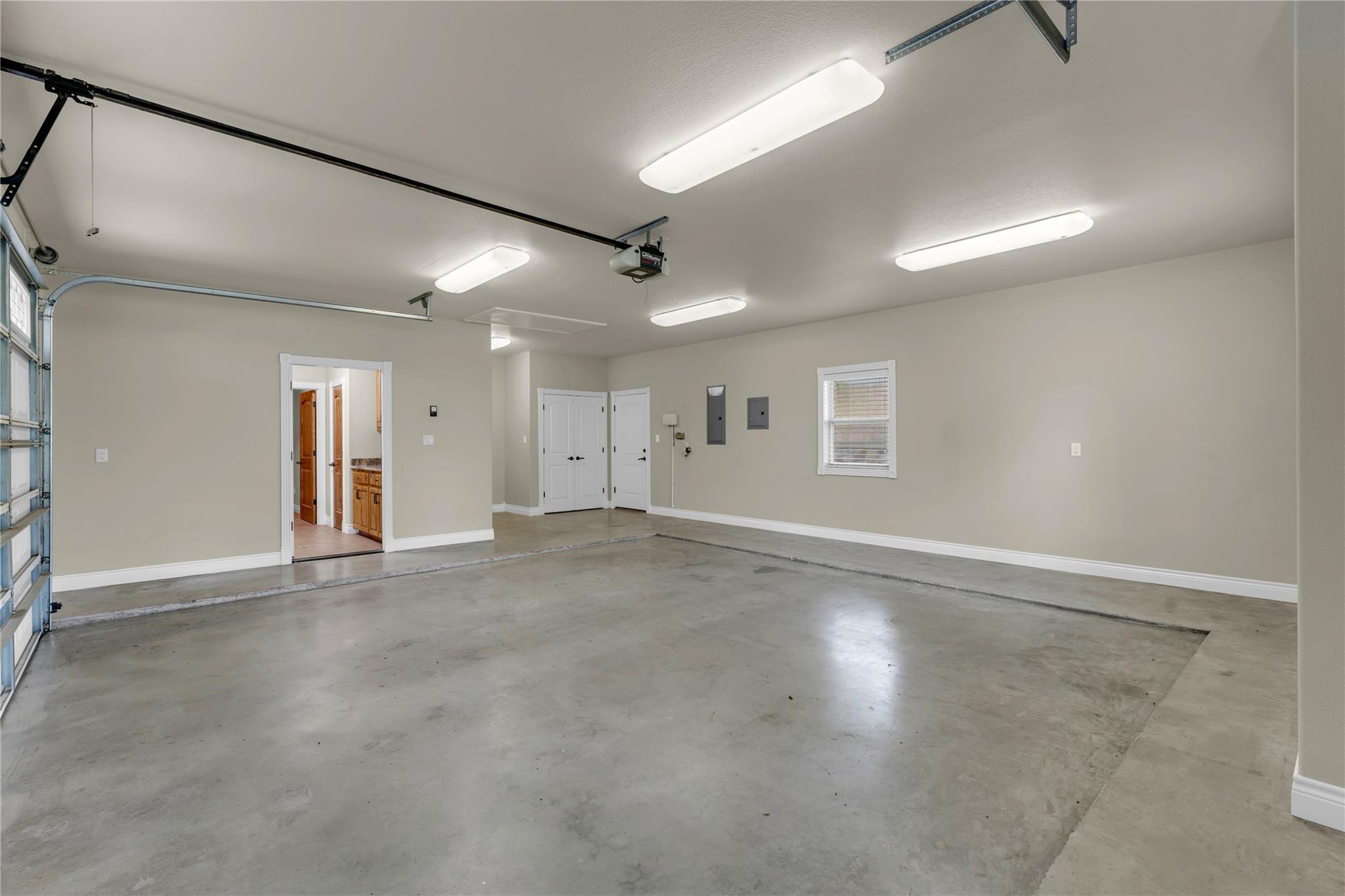 311 Yellow Ribbon Trl Property Photo 34