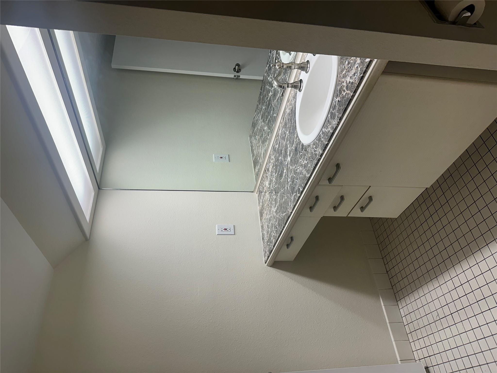 1122 Colorado St #1502 Property Photo 14