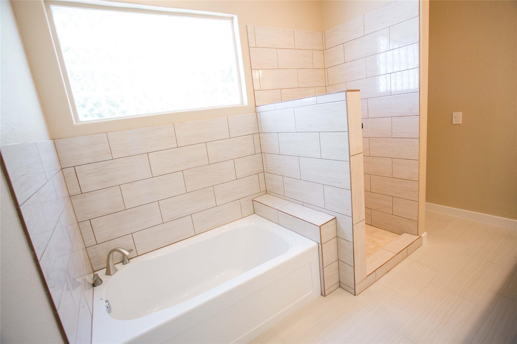 7811 Parliament Pl Property Photo 5