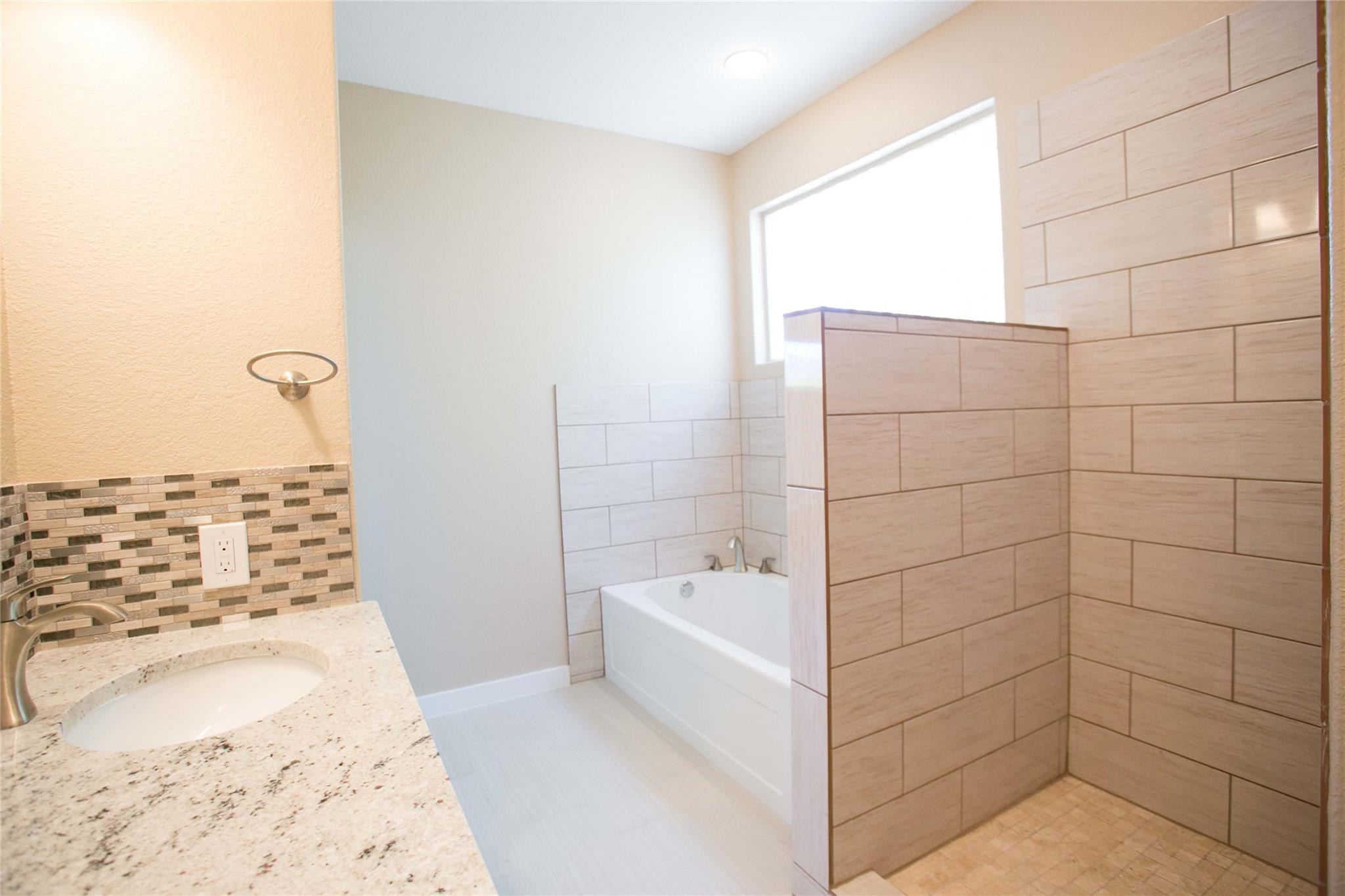 7811 Parliament Pl Property Photo 7