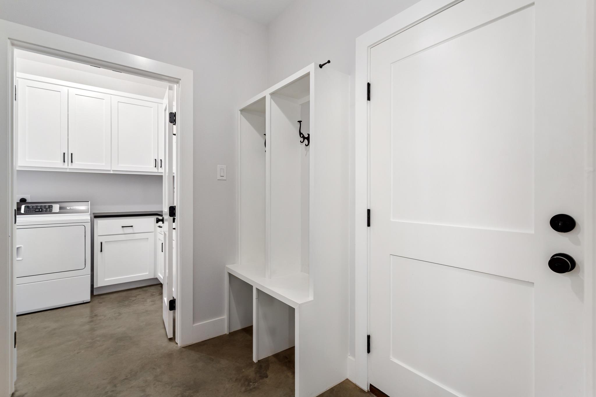 2 Senisa Ln Property Photo 24