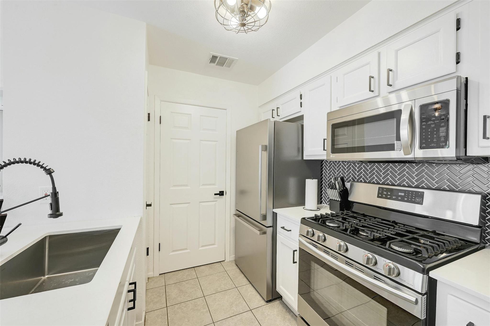 3605 Leafield Dr A Property Photo 9