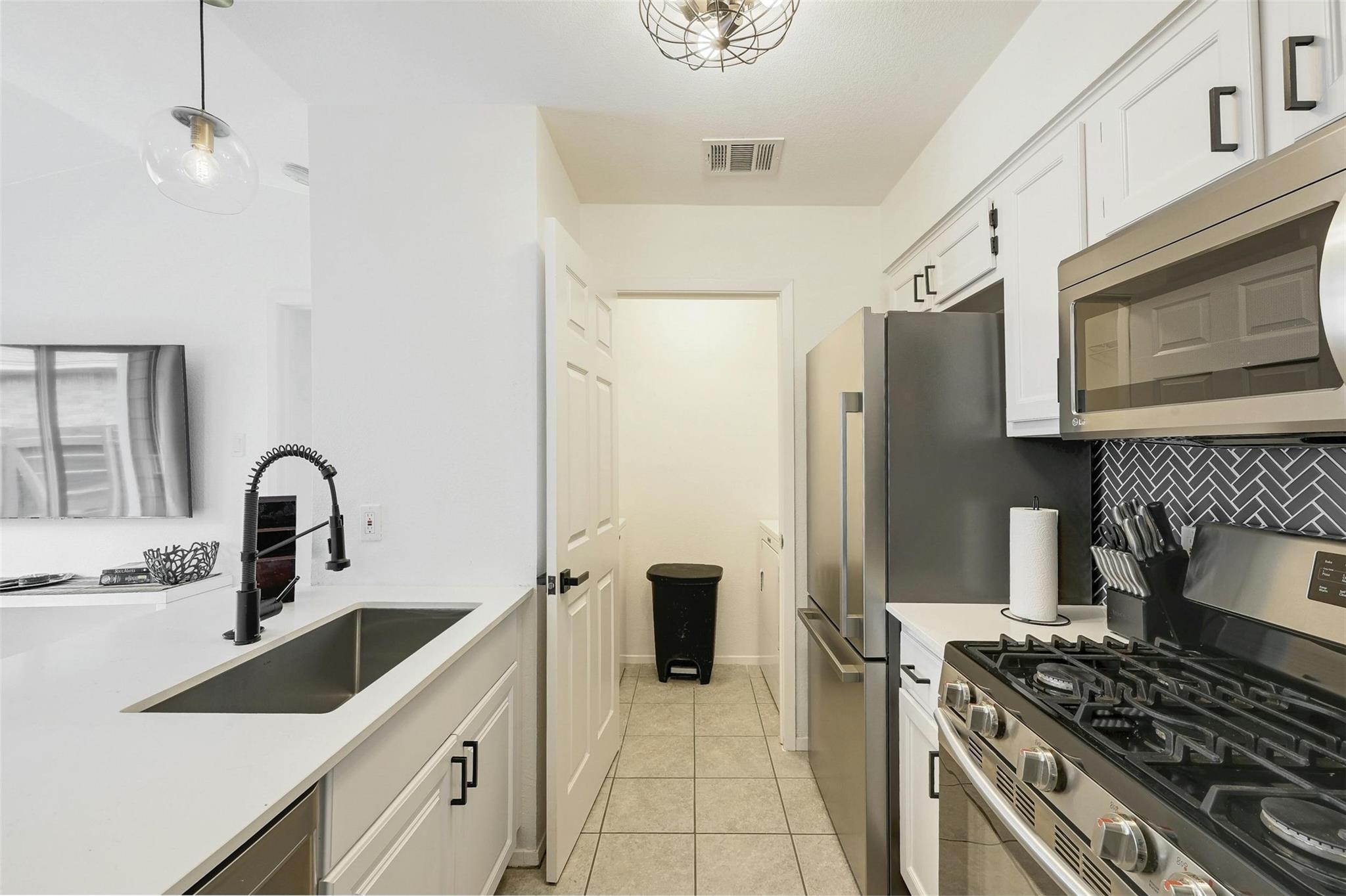 3605 Leafield Dr A Property Photo 10