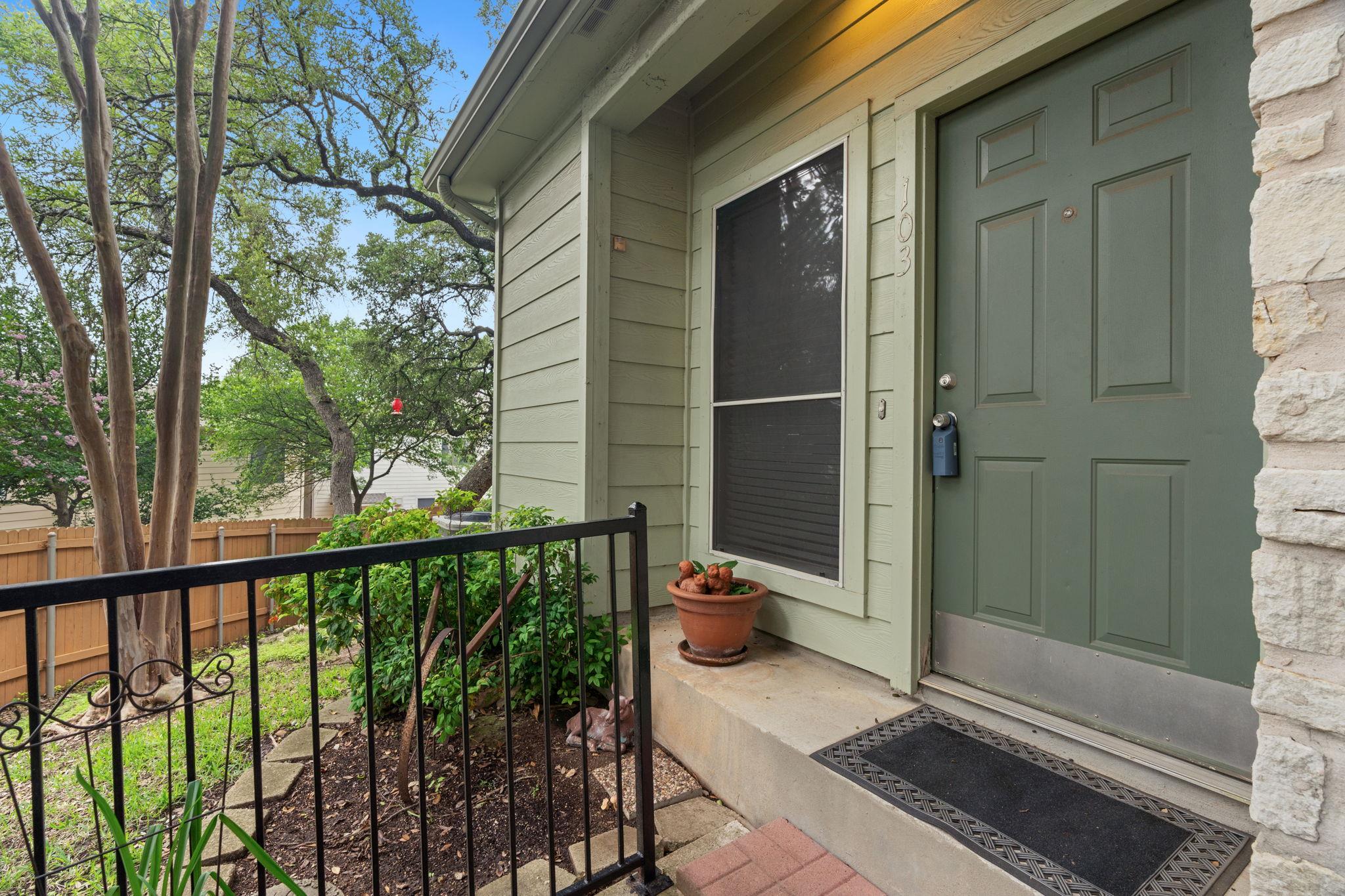 7501 Shadowridge Run #103 Property Photo 3