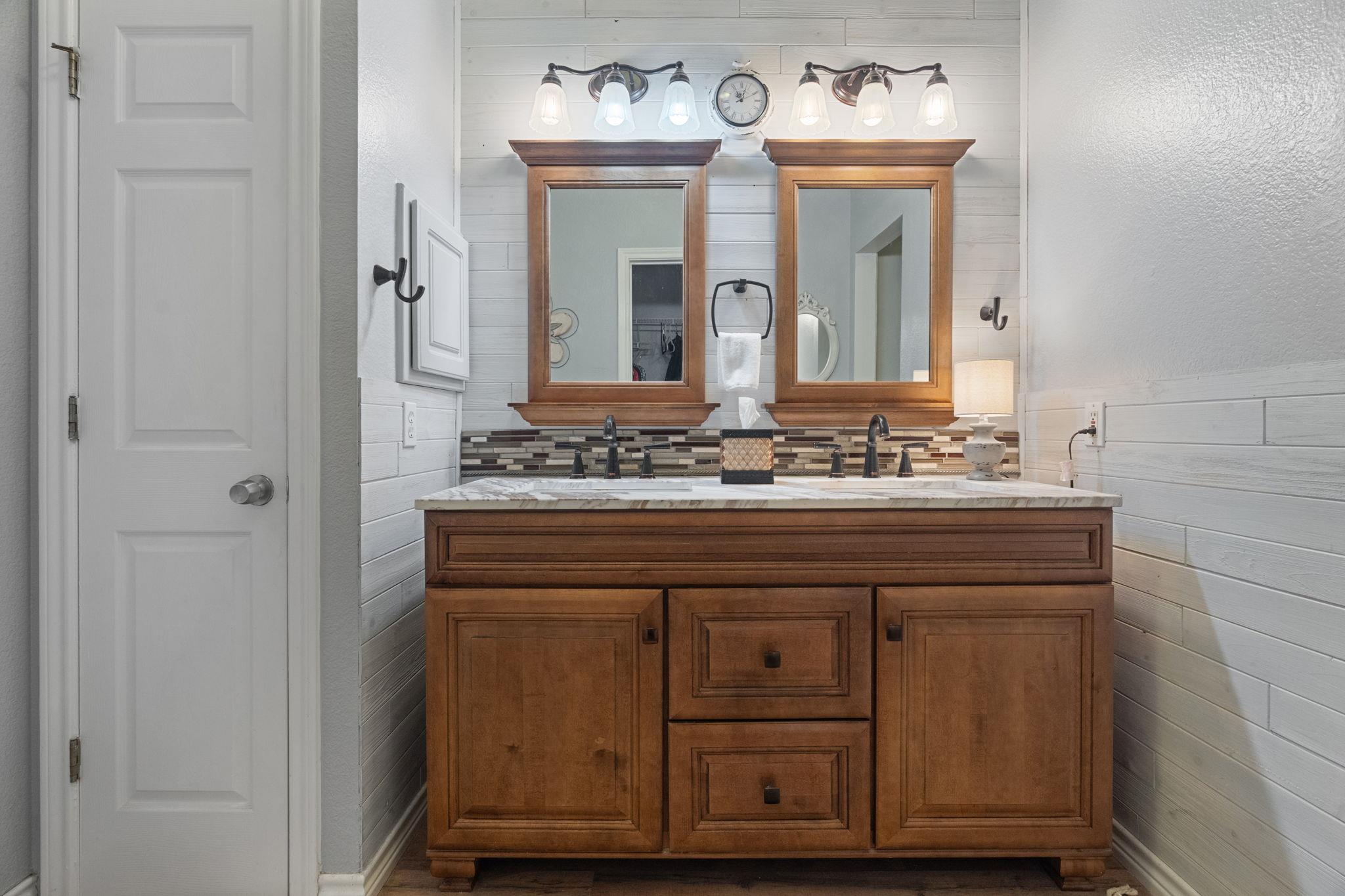 7501 Shadowridge Run #103 Property Photo 20