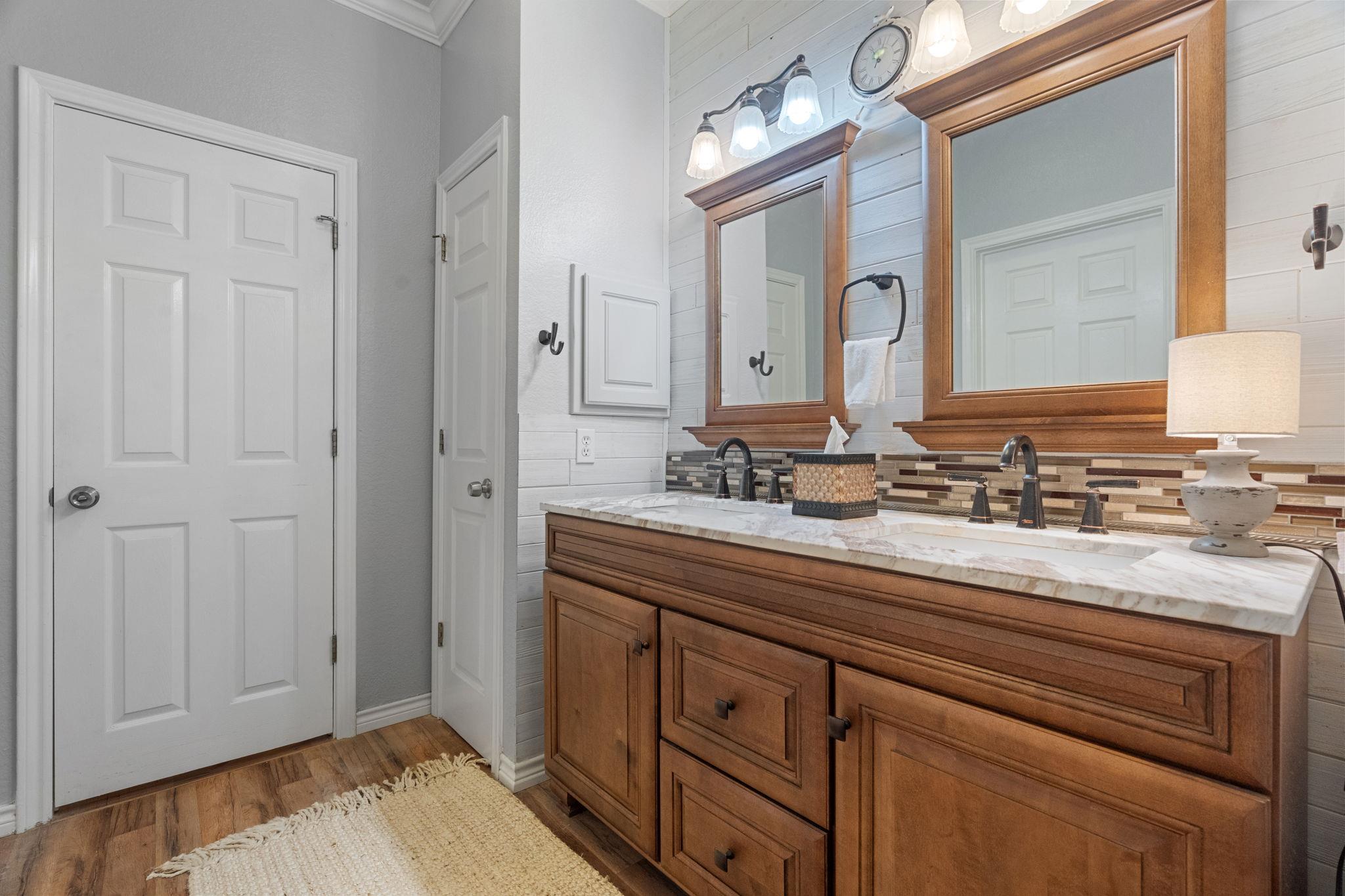 7501 Shadowridge Run #103 Property Photo 22