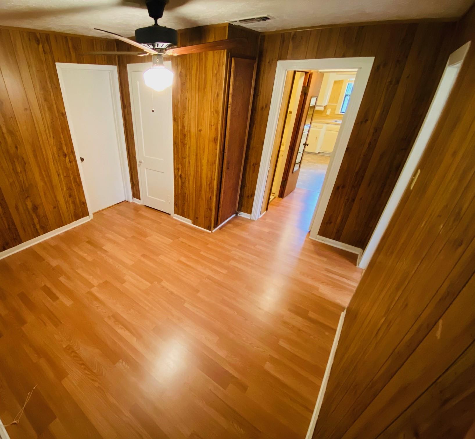 365 E Irby St Property Photo 12